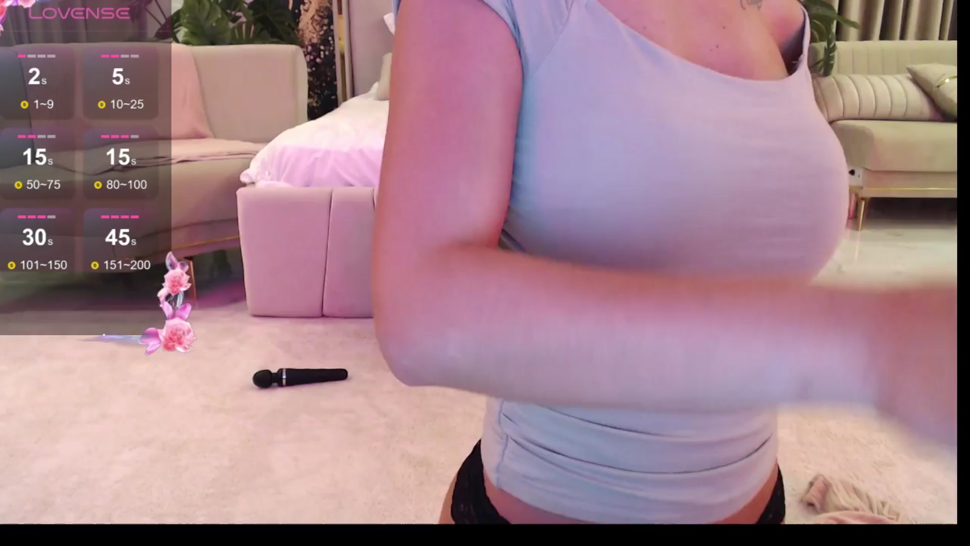 Gallery image thumbnail from Aana_lise's myfreecams stream on, 04/12/2024, 21:32 image 19 of 20