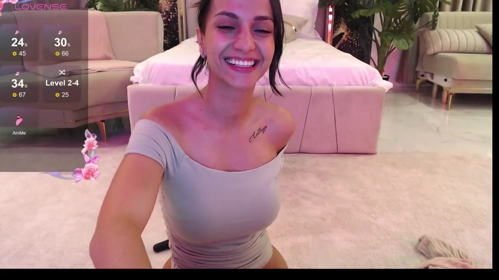 Gallery image thumbnail from Aana_lise's myfreecams stream on, 04/12/2024, 21:32 image 13 of 20