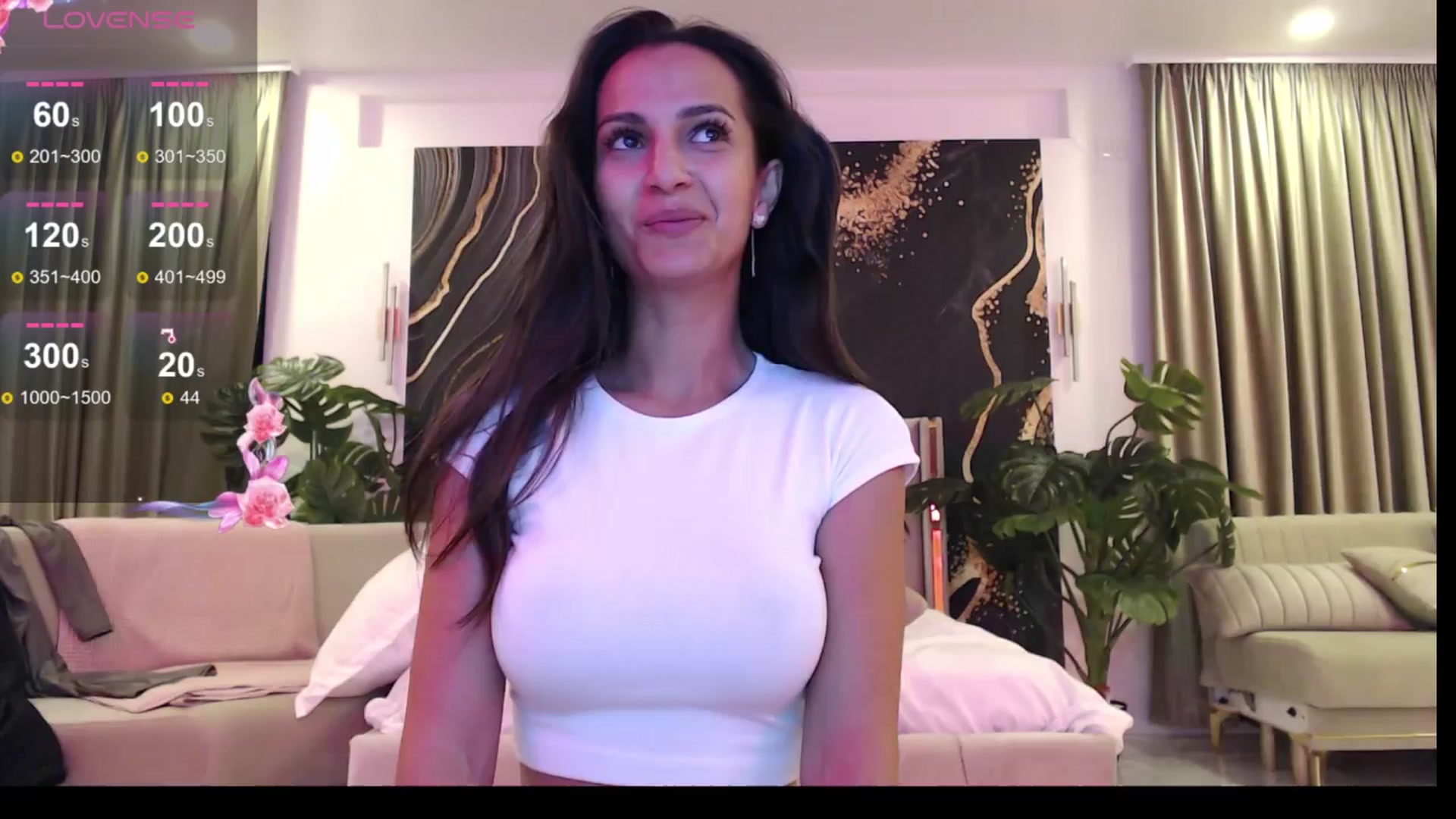 Gallery image thumbnail from Aana_lise's myfreecams stream on, 04/15/2024, 19:47 image 11 of 20