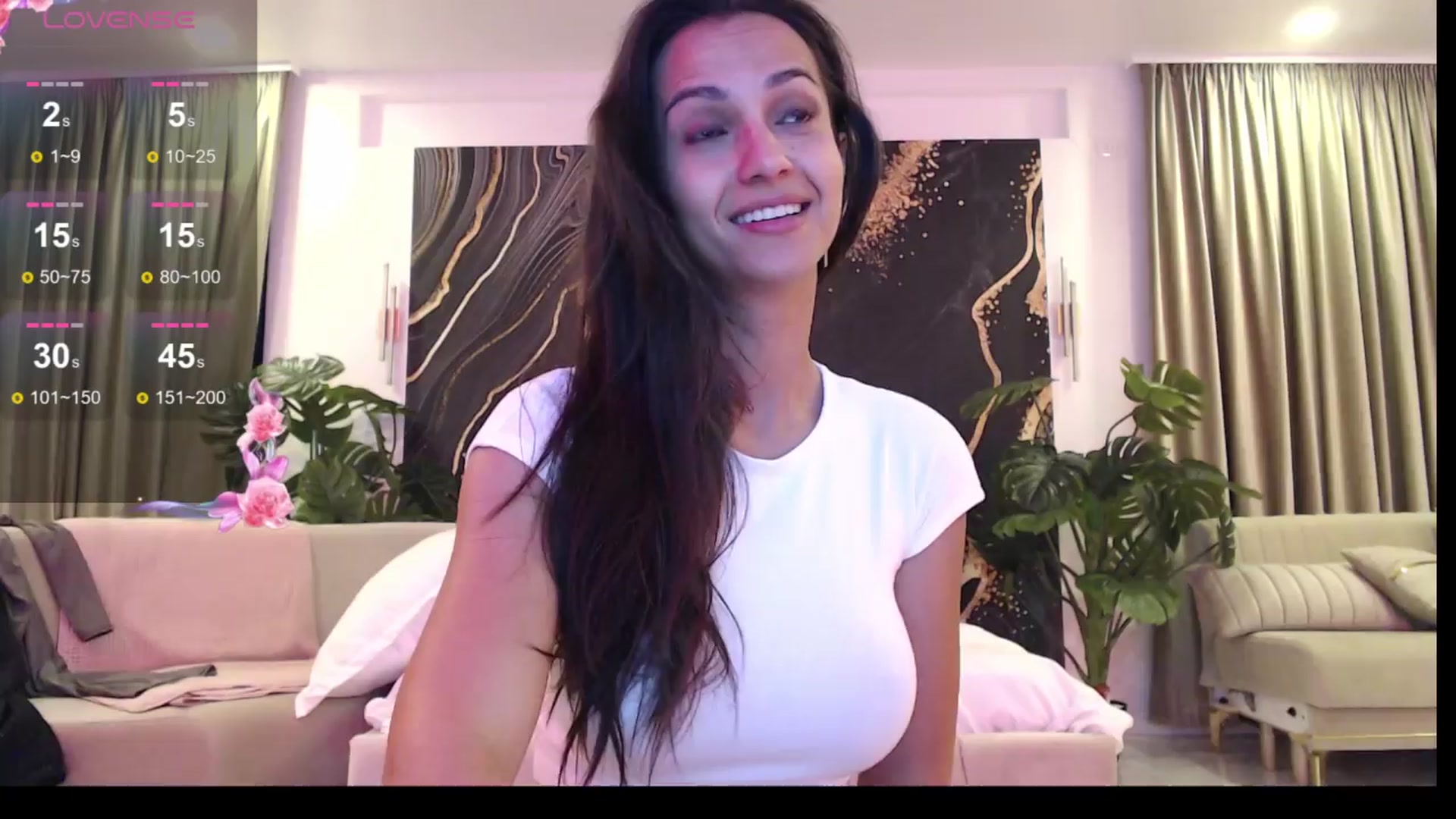 Gallery image thumbnail from Aana_lise's myfreecams stream on, 04/15/2024, 19:47 image 12 of 20