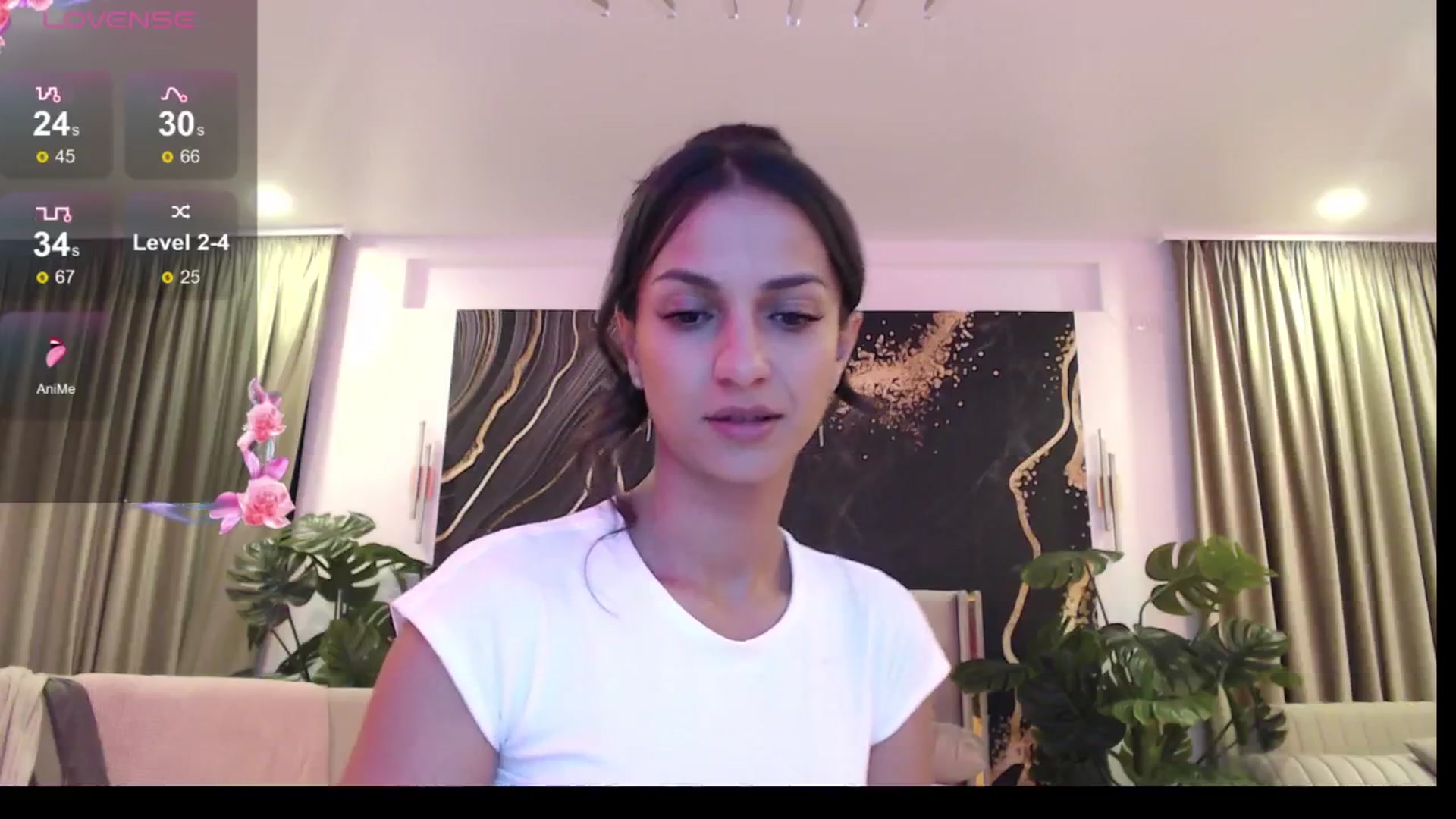 Gallery image thumbnail from Aana_lise's myfreecams stream on, 04/16/2024, 19:38 image 3 of 20