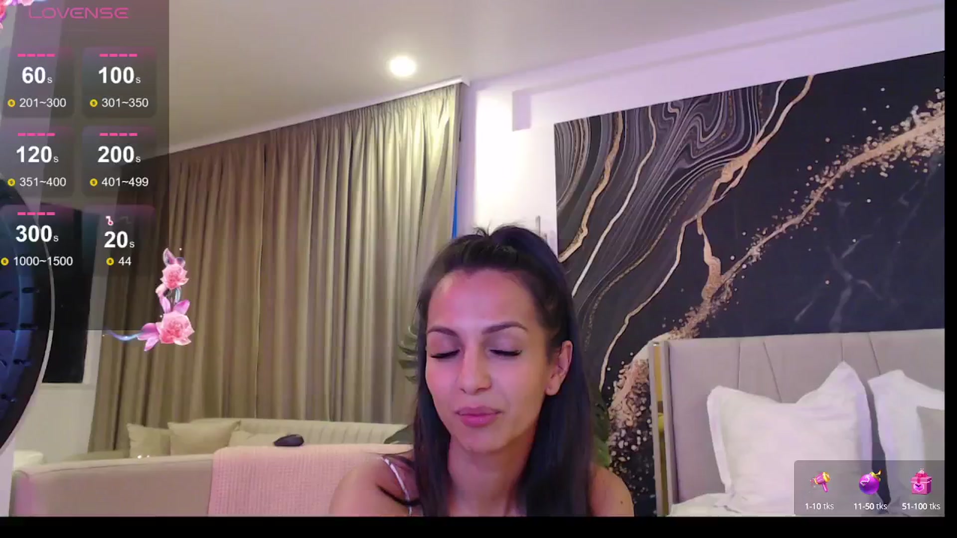 Gallery image thumbnail from Aana_lise's myfreecams stream on, 04/23/2024, 17:51 image 2 of 20