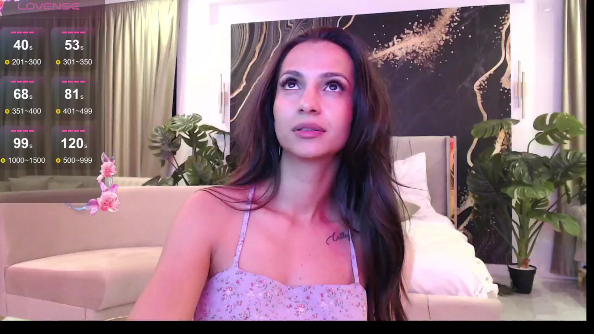 Gallery image thumbnail from Aana_lise's myfreecams stream on, 04/26/2024, 21:01 image 16 of 20