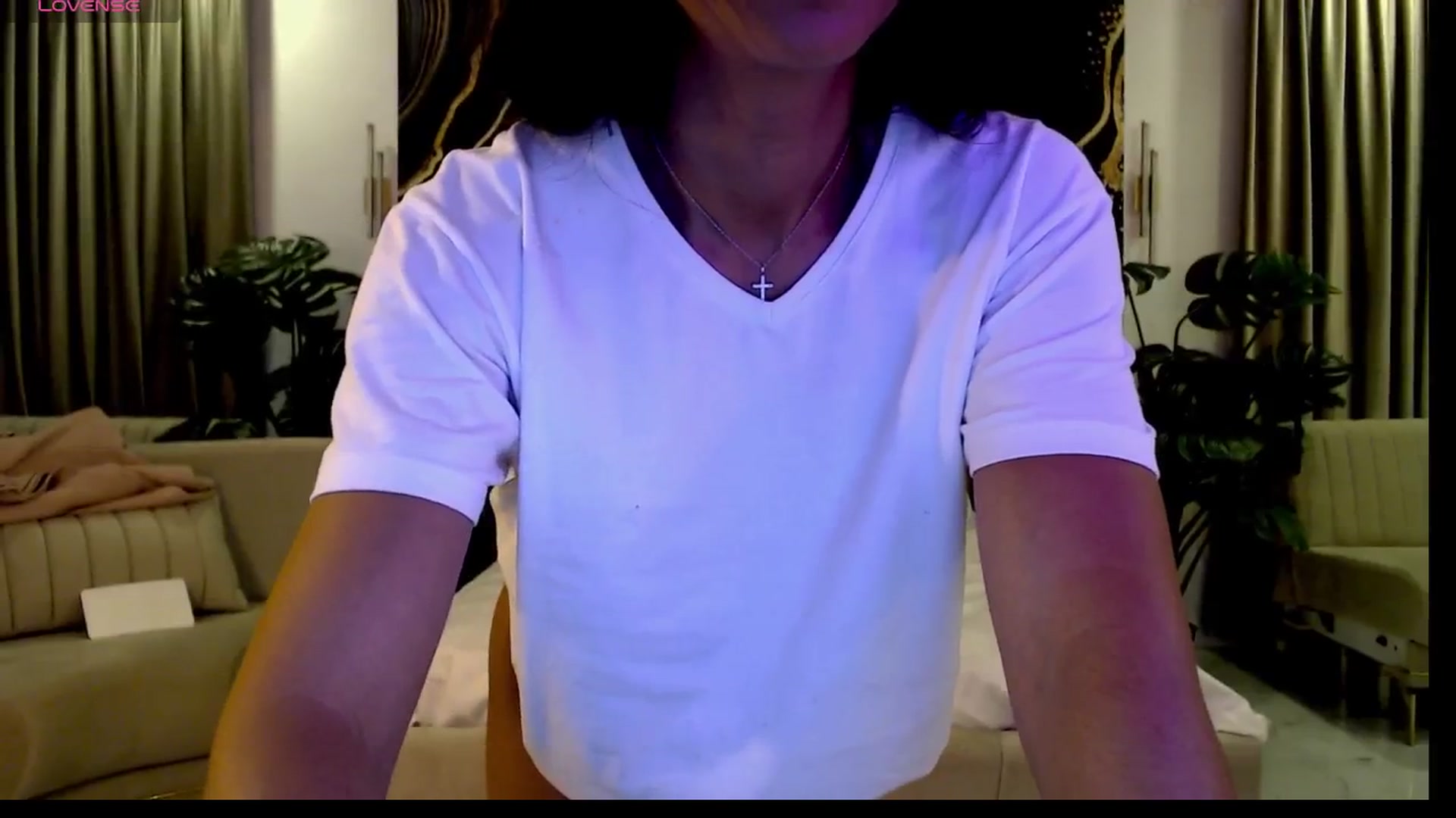 Gallery image thumbnail from Aana_lise's myfreecams stream on, 05/21/2024, 19:48 image 12 of 20