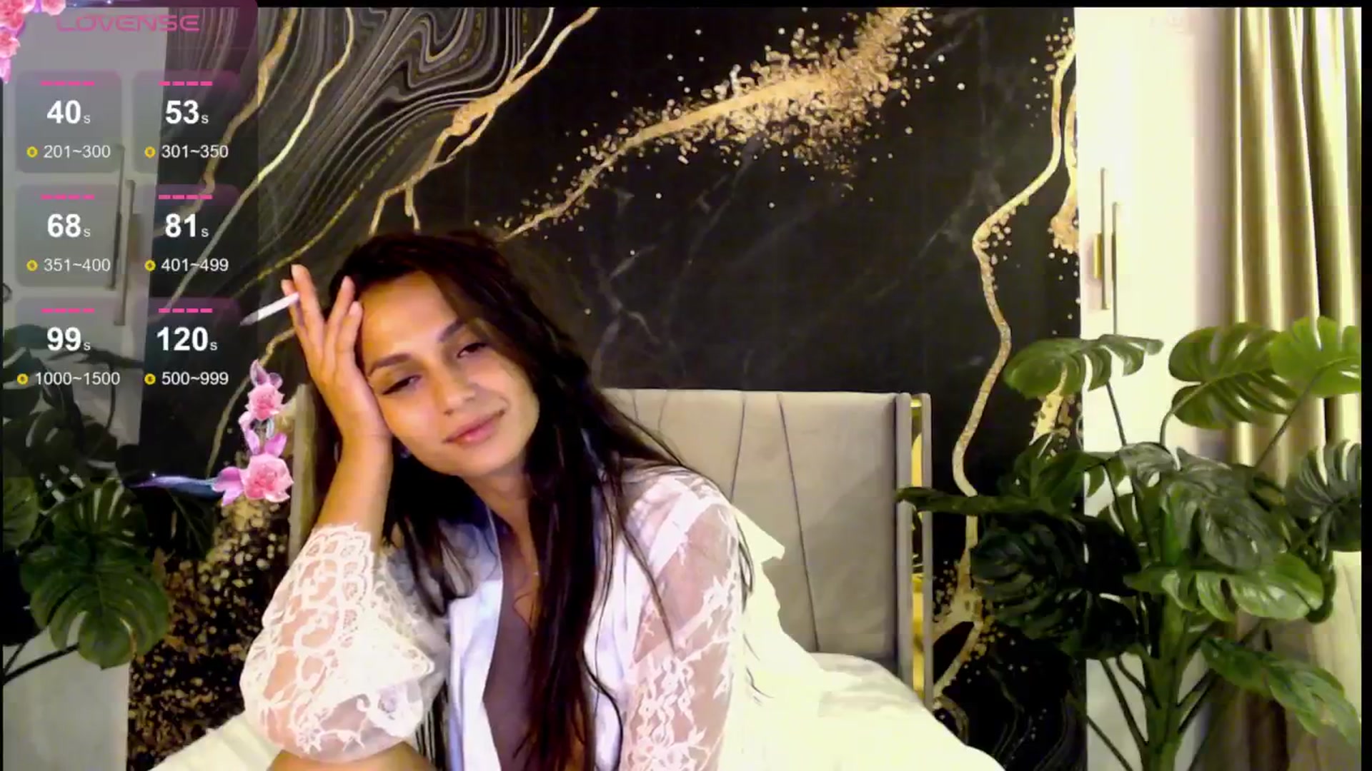 Gallery image thumbnail from Aana_lise's myfreecams stream on, 06/18/2024, 21:16 image 20 of 20