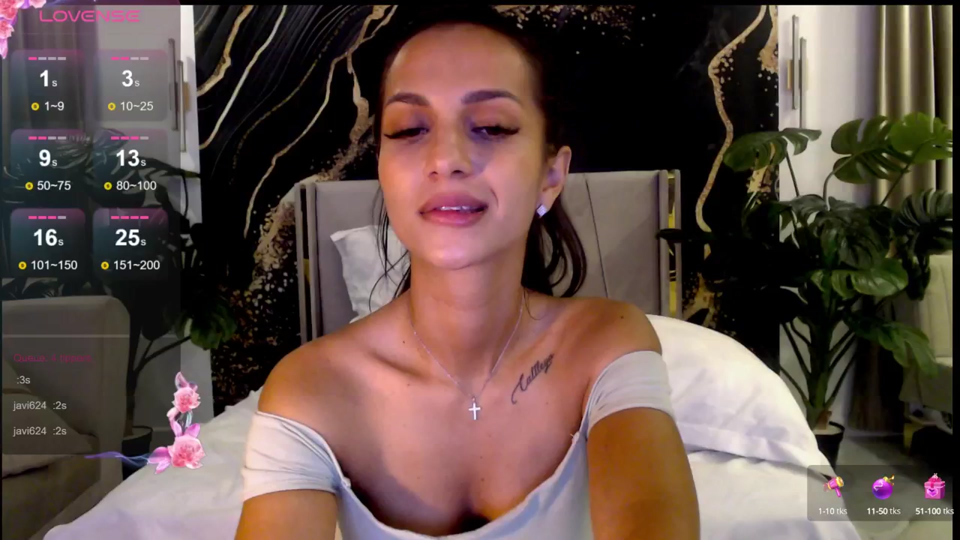 Gallery image thumbnail from Aana_lise's myfreecams stream on, 06/21/2024, 22:06 image 12 of 20