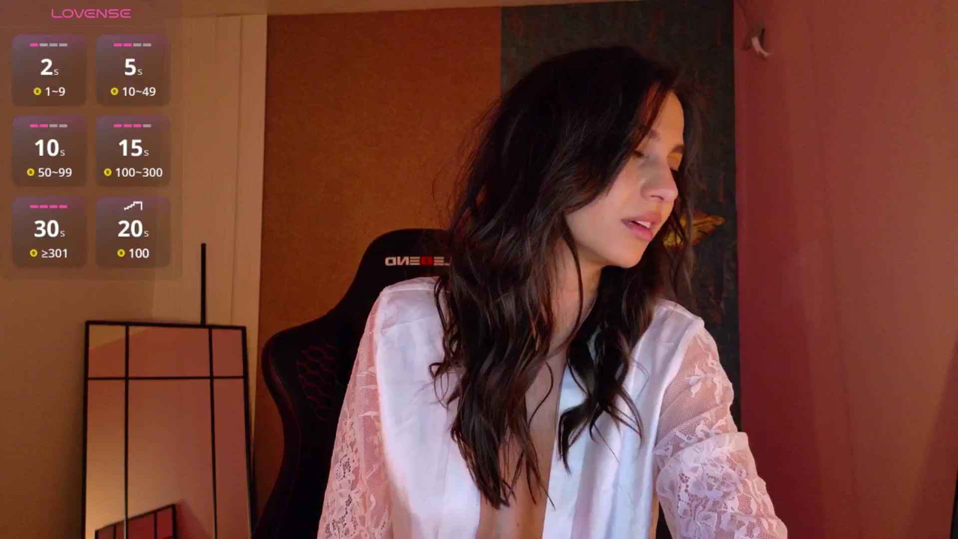 Gallery image thumbnail from Aana_lise's myfreecams stream on, 03/18/2025, 21:19 image 20 of 20