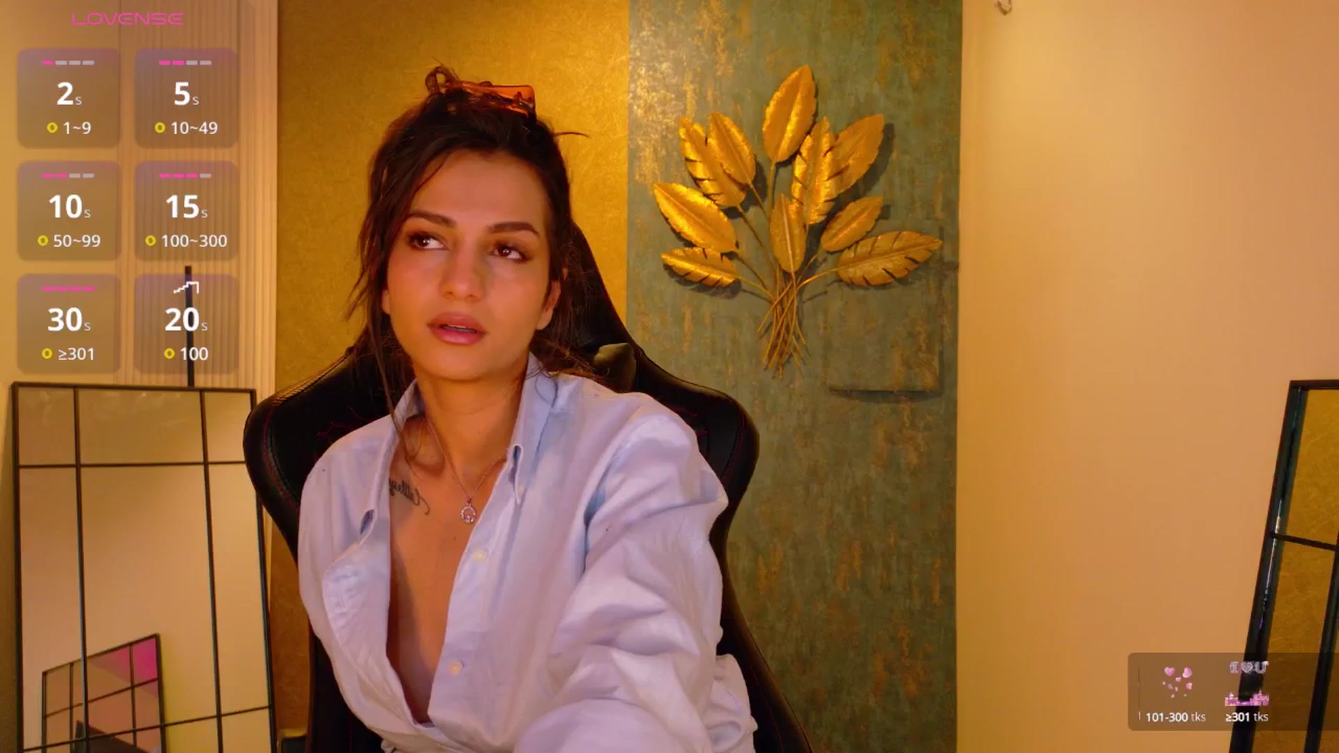 Gallery image thumbnail from Aana_lise's myfreecams stream on, 03/24/2025, 06:11 image 13 of 20