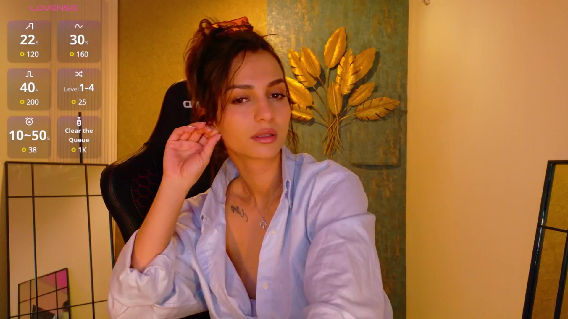 Gallery image thumbnail from Aana_lise's myfreecams stream on, 03/24/2025, 06:11 image 14 of 20