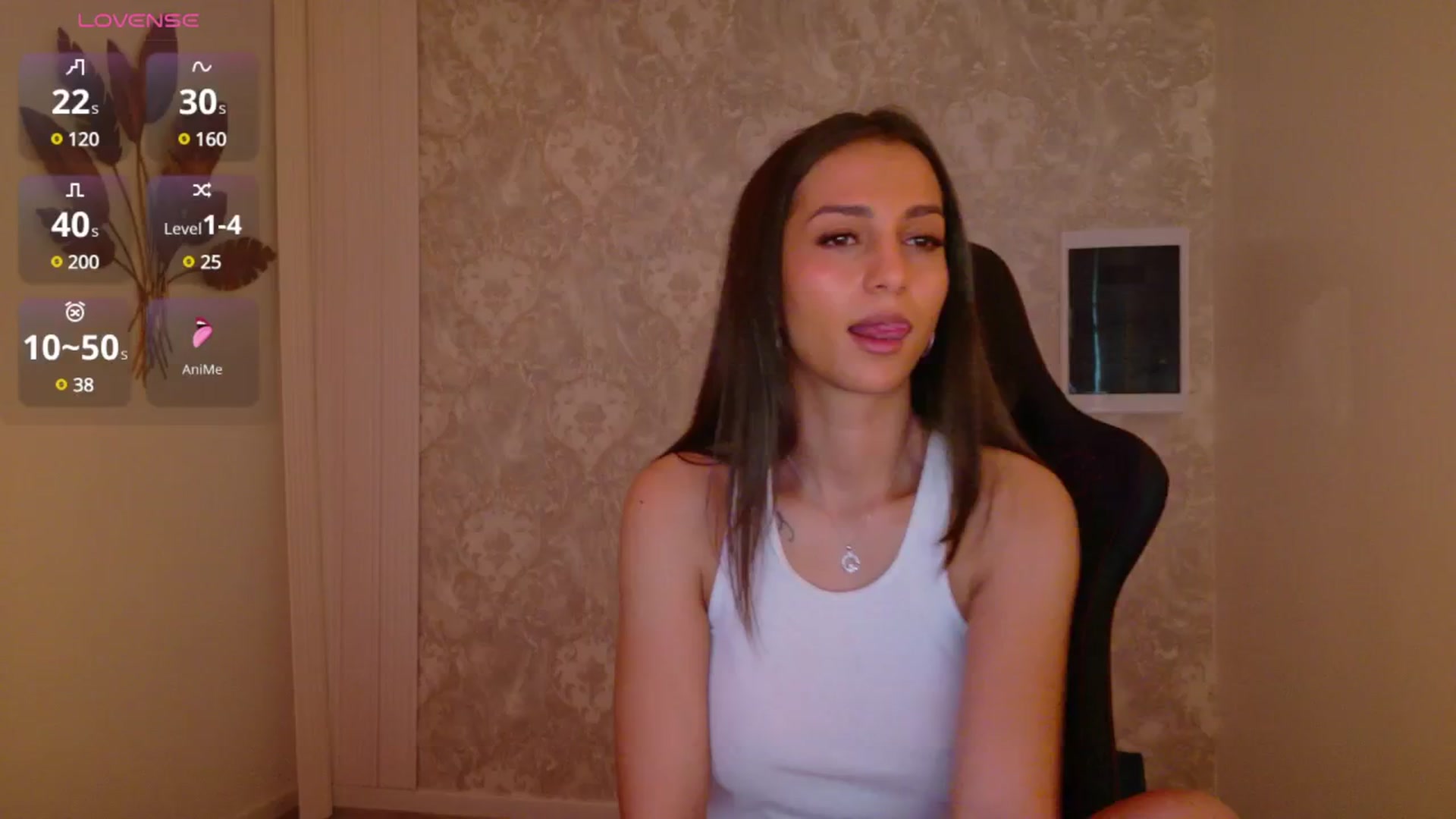 Gallery image thumbnail from Aana_lise's myfreecams stream on, 04/15/2025, 07:10 image 11 of 20