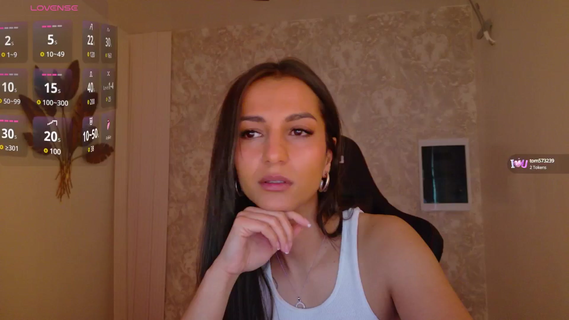 Gallery image thumbnail from Aana_lise's myfreecams stream on, 04/15/2025, 07:10 image 2 of 20