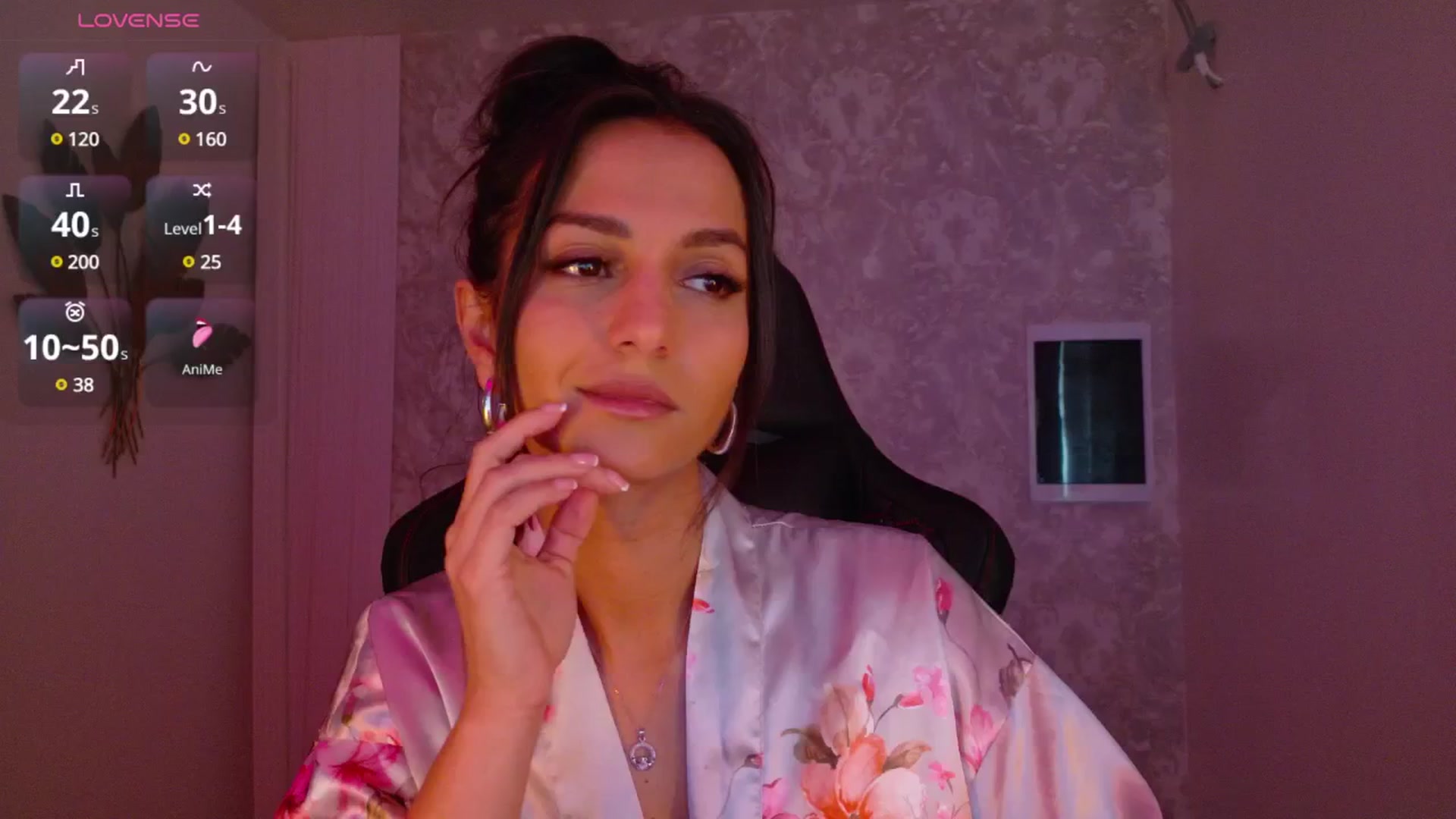 Gallery image thumbnail from Aana_lise's myfreecams stream on, 04/17/2025, 07:56 image 6 of 20