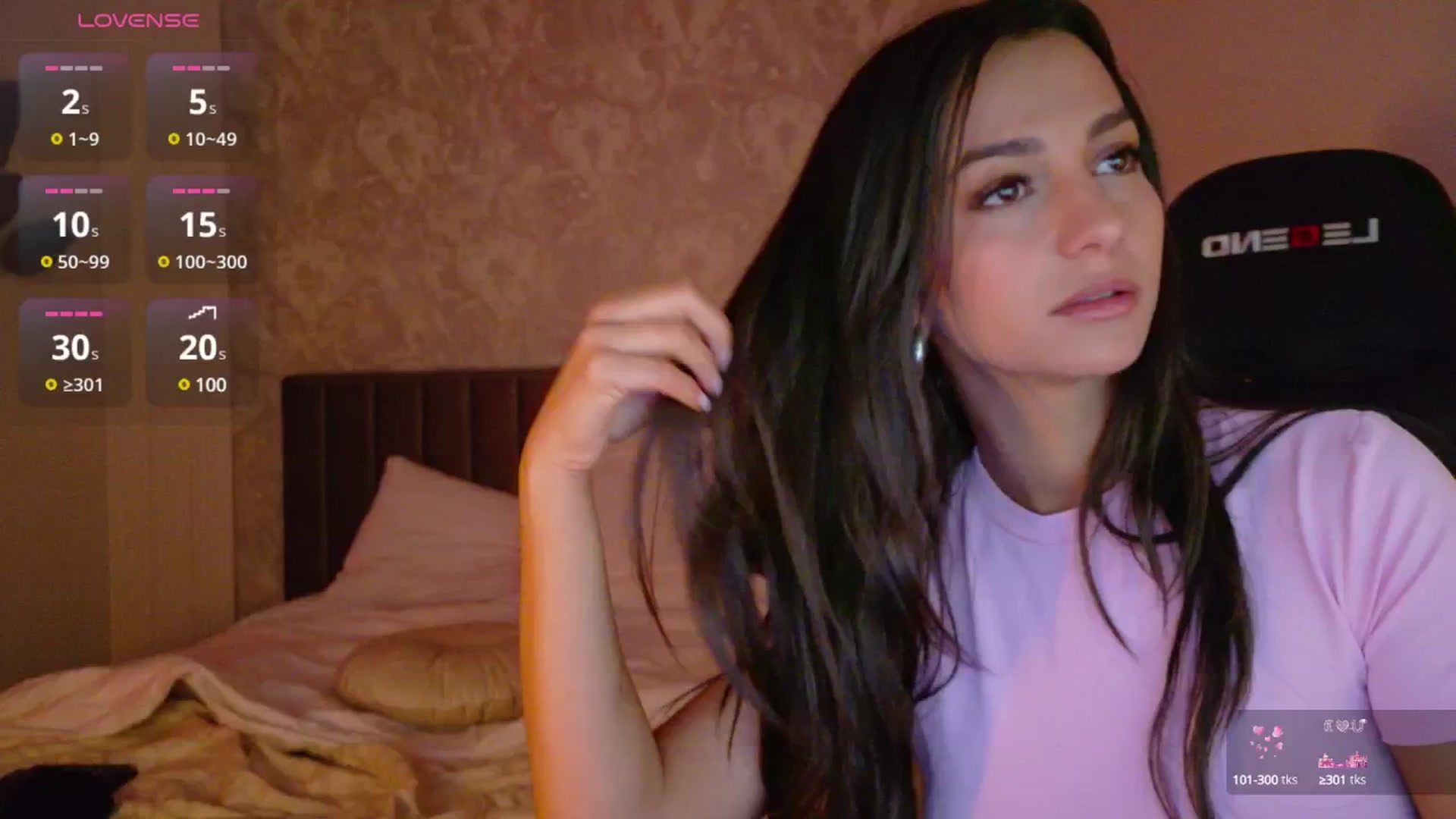 Gallery image thumbnail from Aana_lise's myfreecams stream on, 05/12/2025, 06:33 image 6 of 20