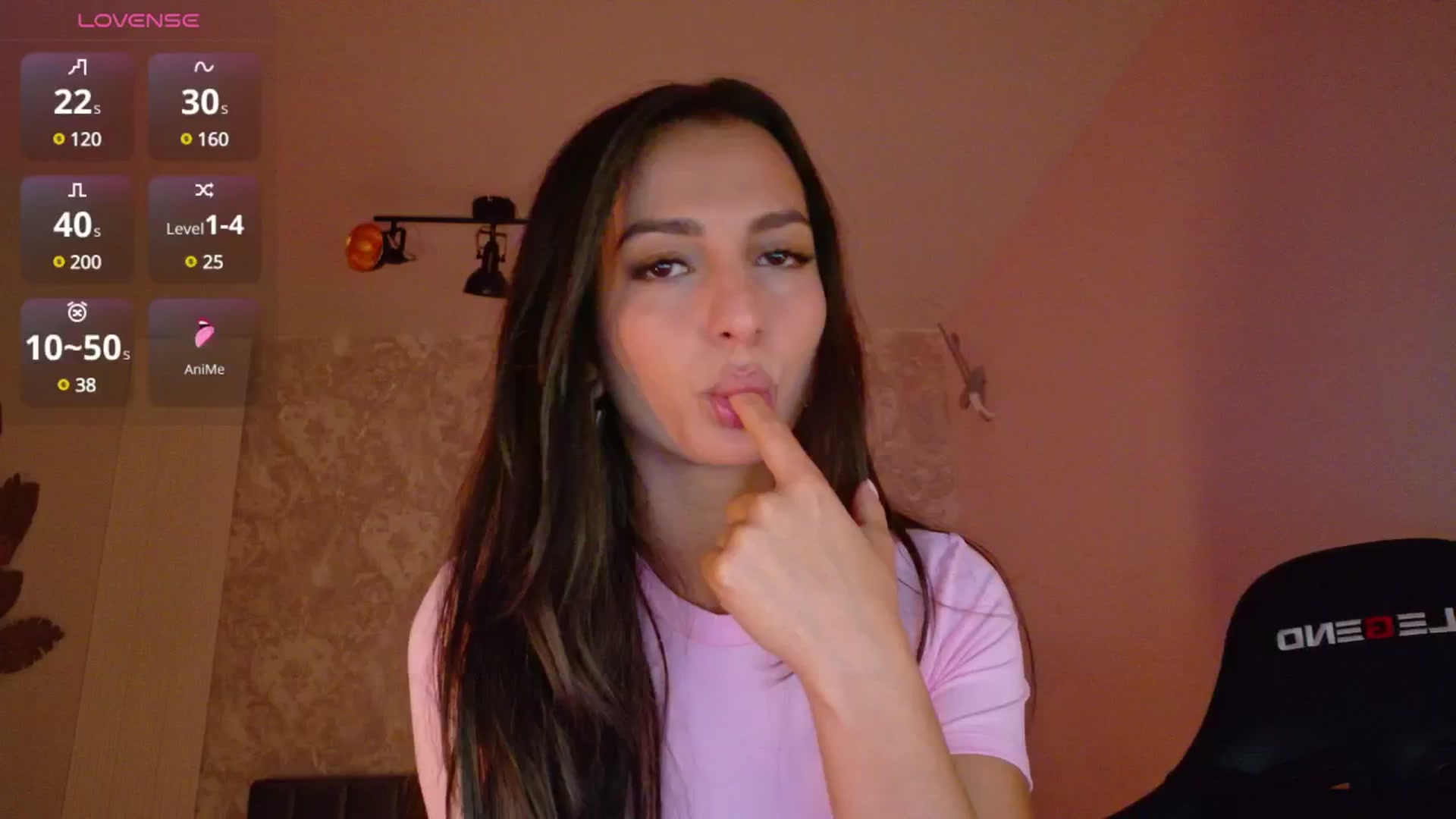 Gallery image thumbnail from Aana_lise's myfreecams stream on, 05/12/2025, 06:33 image 17 of 20