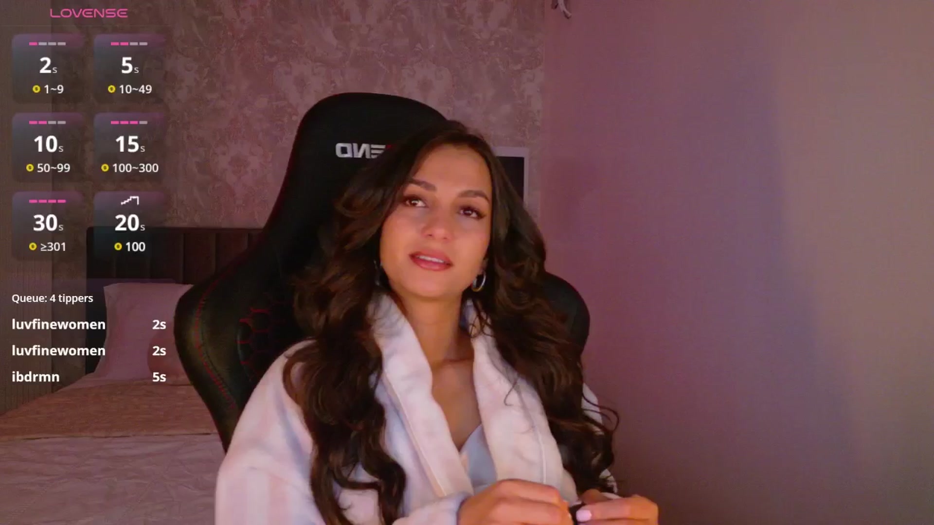 Gallery image thumbnail from Aana_lise's myfreecams stream on, 05/20/2025, 06:57 image 4 of 20