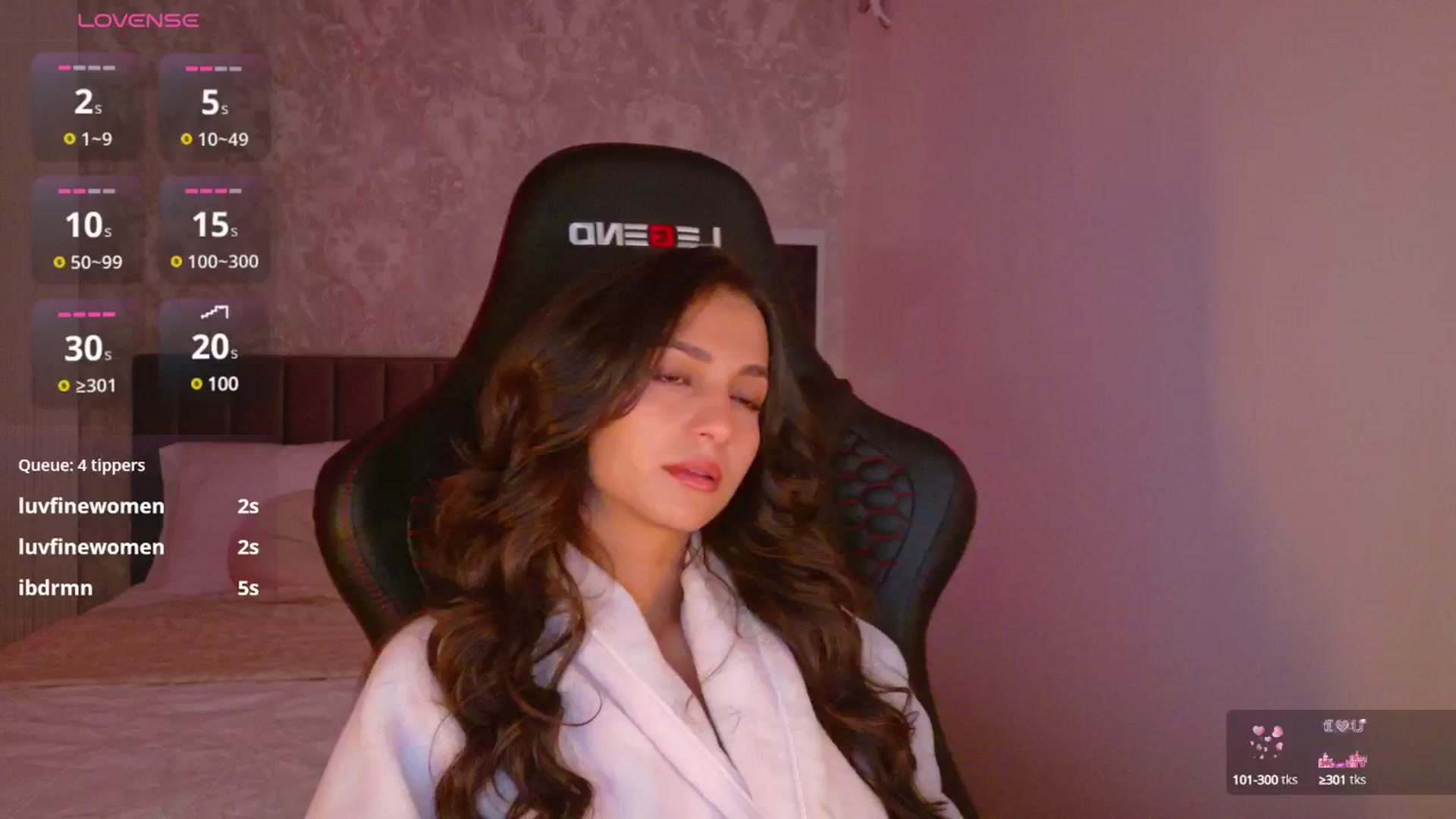 Gallery image thumbnail from Aana_lise's myfreecams stream on, 05/20/2025, 06:57 image 3 of 20