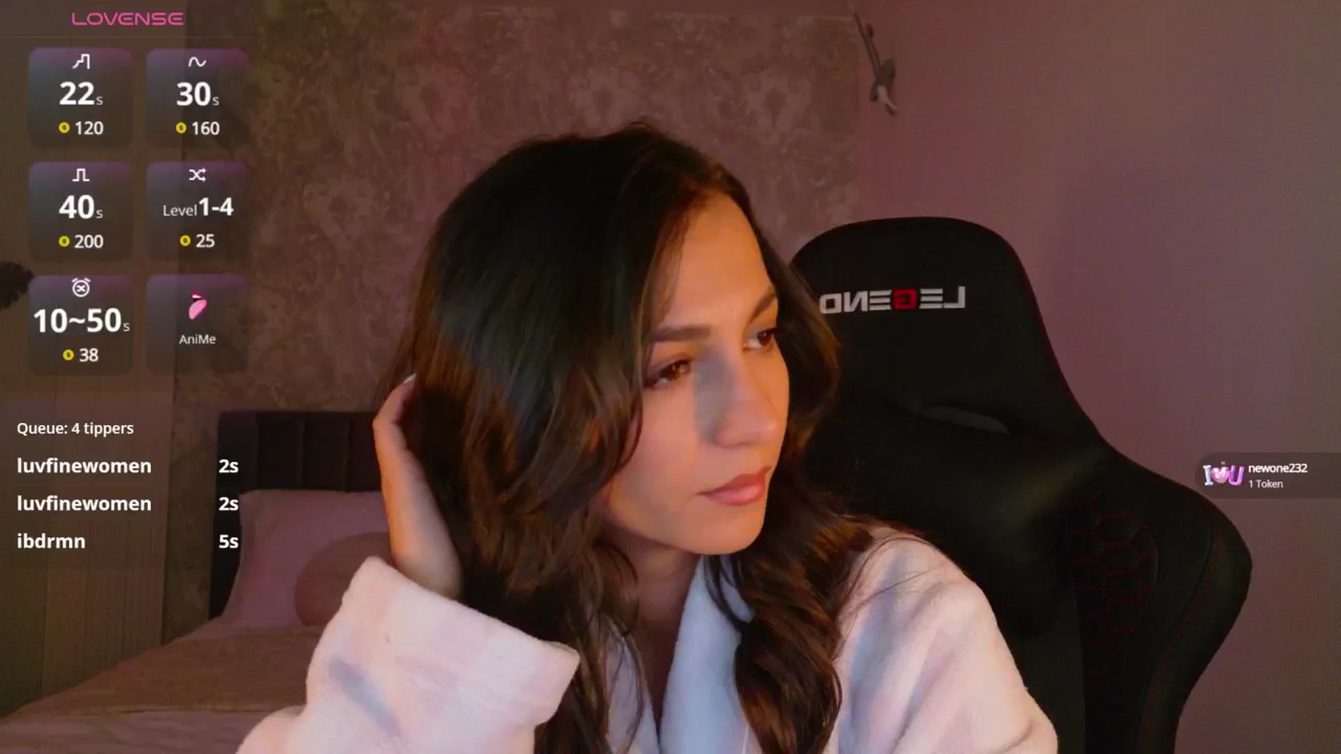 Gallery image thumbnail from Aana_lise's myfreecams stream on, 05/20/2025, 06:57 image 17 of 20