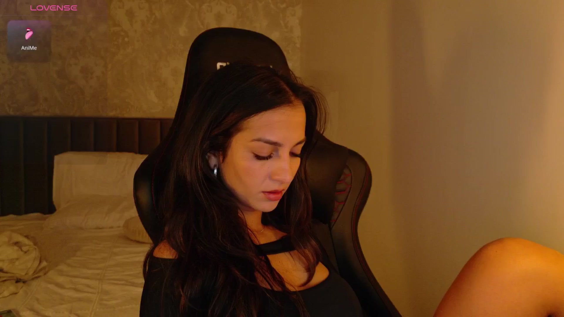 Gallery image thumbnail from Aana_lise's myfreecams stream on, 05/30/2025, 08:05 image 1 of 20