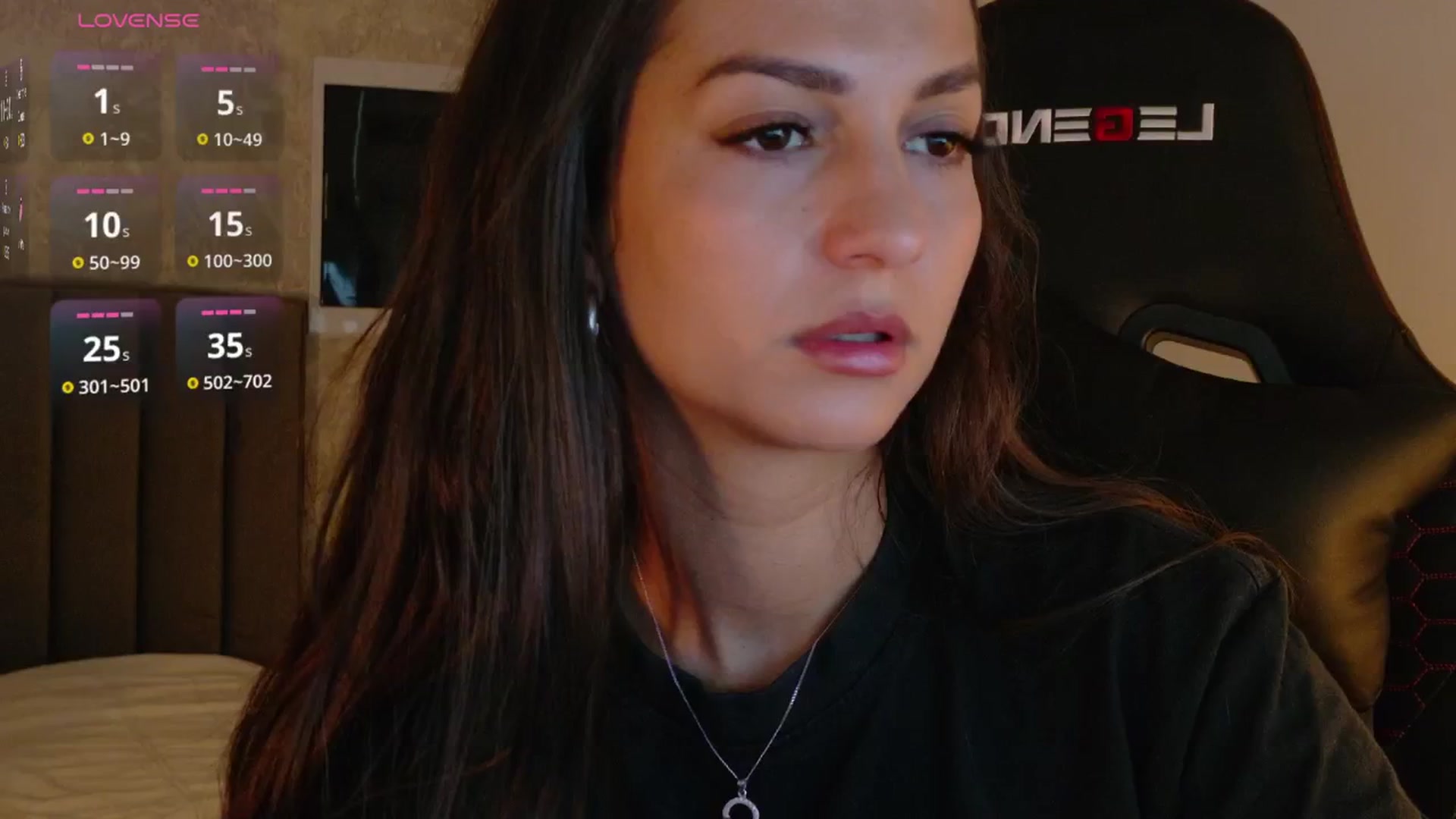 Gallery image thumbnail from Aana_lise's myfreecams stream on, 06/06/2025, 06:42 image 10 of 20
