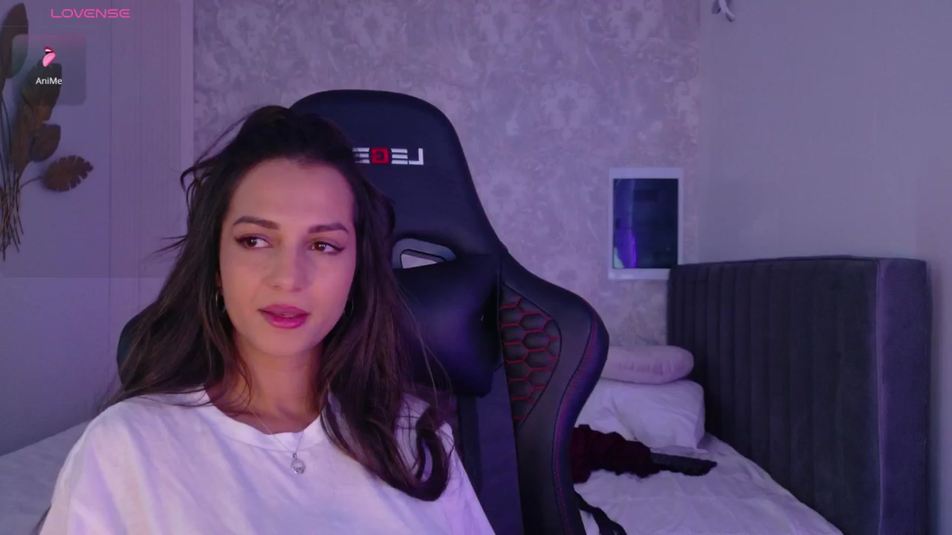 Gallery image thumbnail from Aana_lise's myfreecams stream on, 08/06/2025, 06:11 image 18 of 20