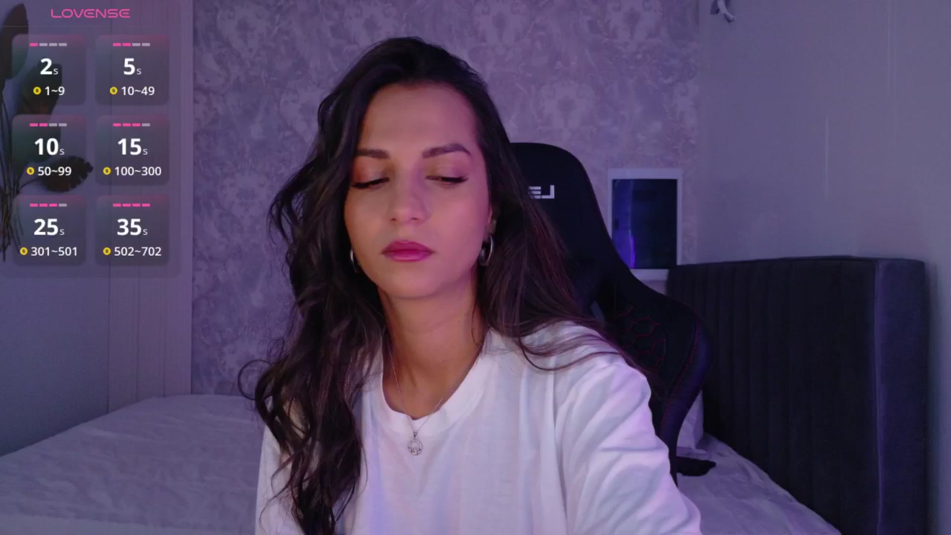 Gallery image thumbnail from Aana_lise's myfreecams stream on, 08/06/2025, 06:11 image 10 of 20