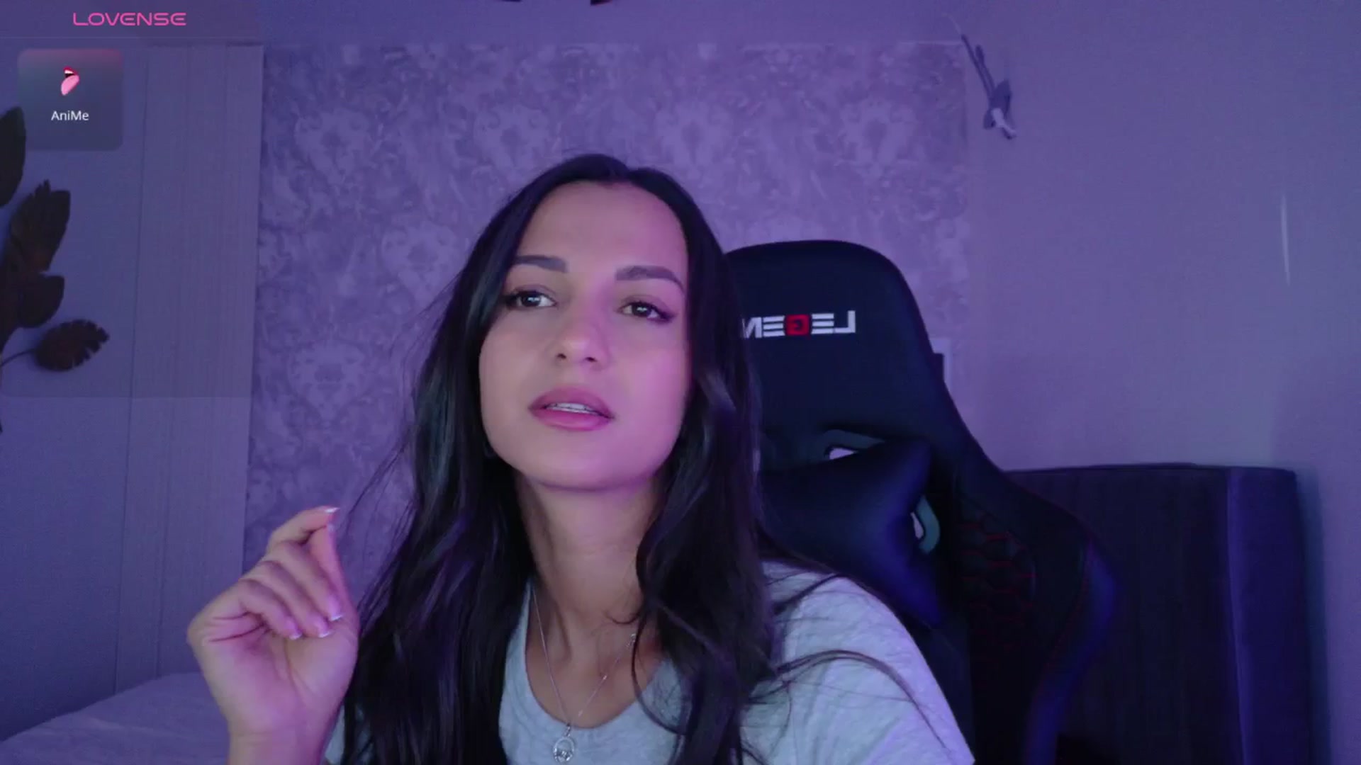 Gallery image thumbnail from Aana_lise's myfreecams stream on, 08/07/2025, 05:03 image 9 of 20