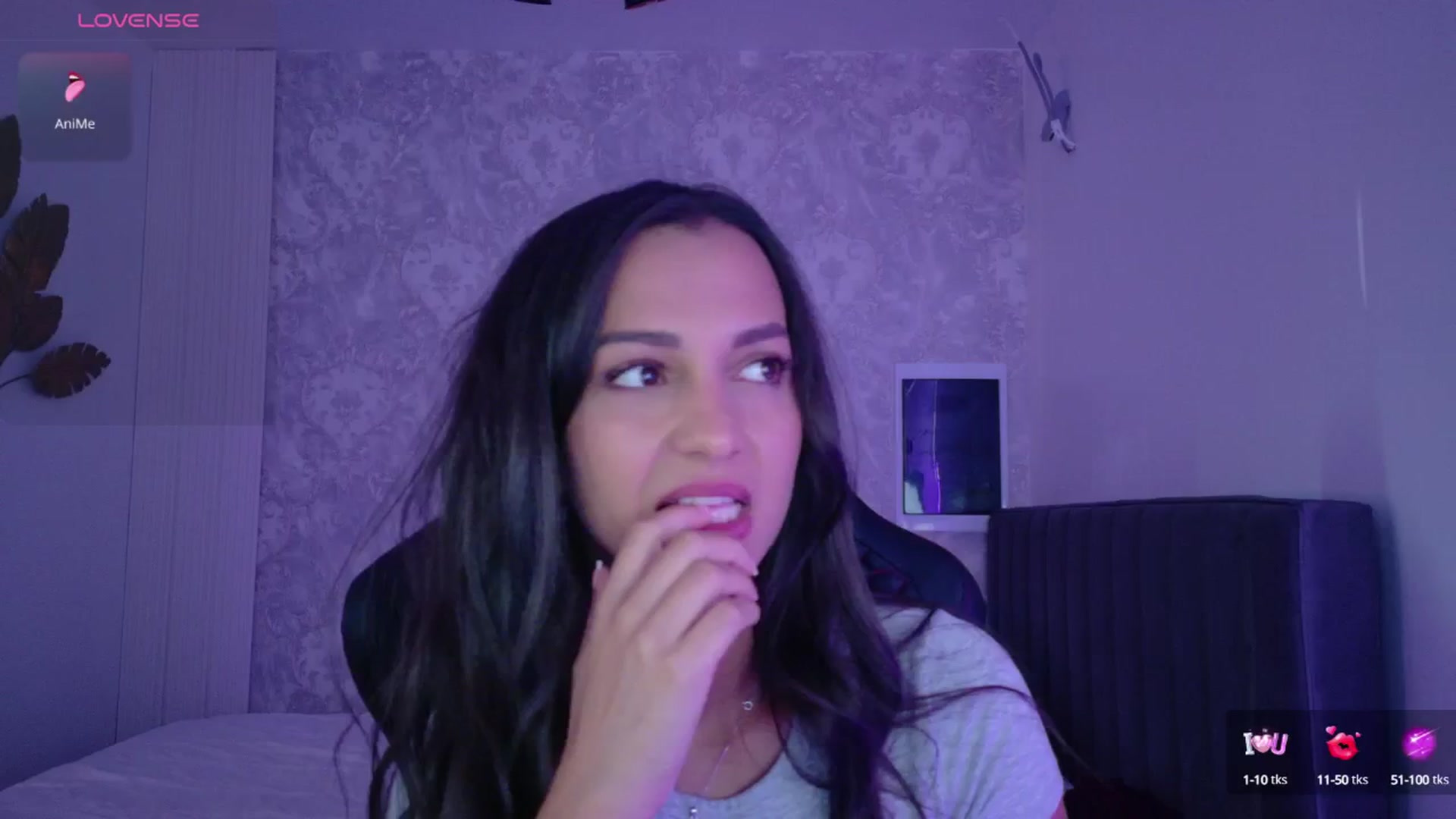 Gallery image thumbnail from Aana_lise's myfreecams stream on, 08/07/2025, 05:03 image 7 of 20
