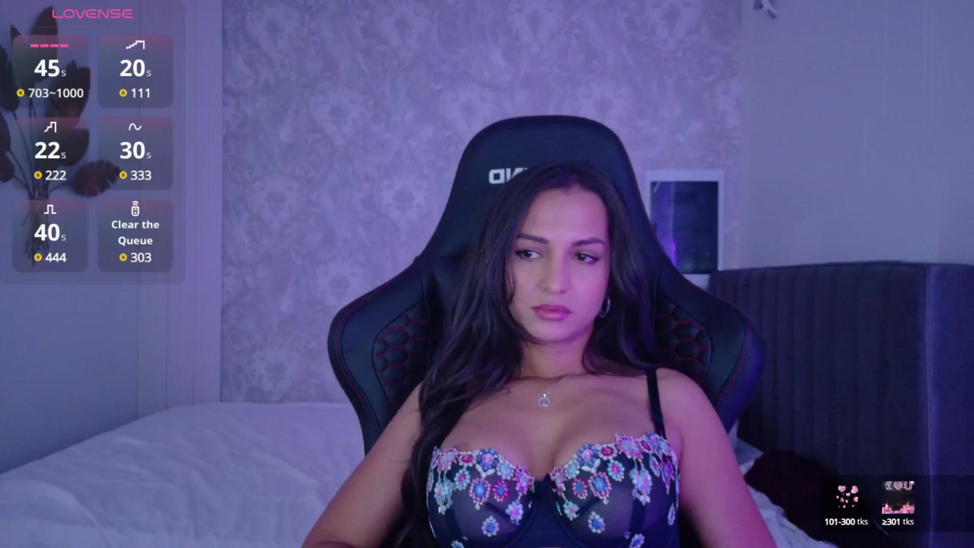 Gallery image thumbnail from Aana_lise's myfreecams stream on, 08/07/2025, 05:49 image 15 of 20