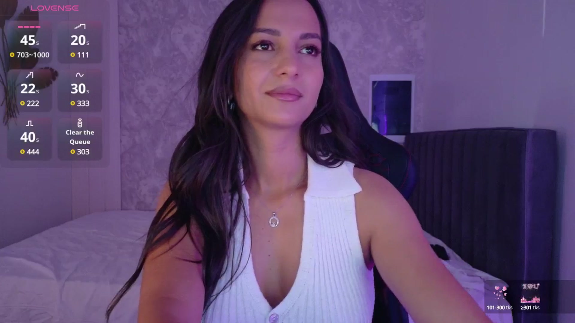 Gallery image thumbnail from Aana_lise's myfreecams stream on, 08/08/2025, 08:11 image 3 of 20