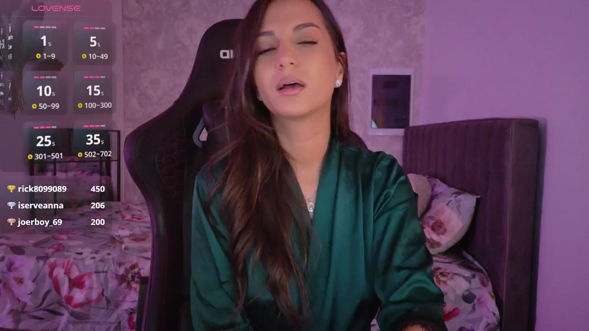 Gallery image thumbnail from Aana_lise's myfreecams stream on, 10/15/2025, 18:25 image 8 of 20