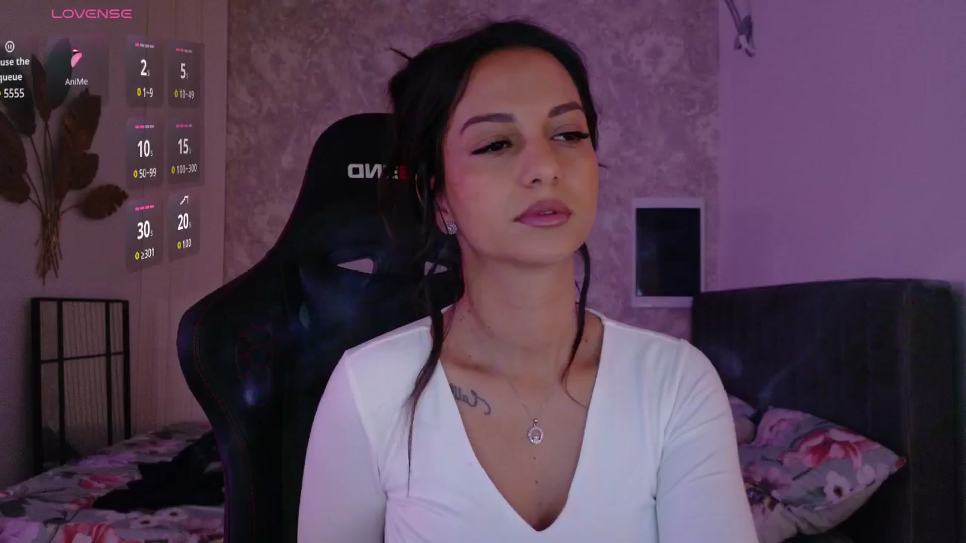 Gallery image thumbnail from Aana_lise's myfreecams stream on, 12/04/2025, 08:01 image 12 of 20