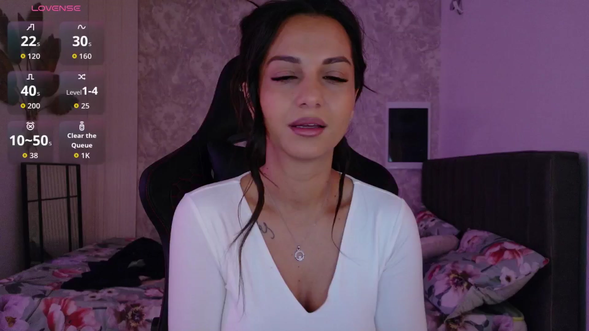 Gallery image thumbnail from Aana_lise's myfreecams stream on, 12/04/2025, 08:01 image 3 of 20