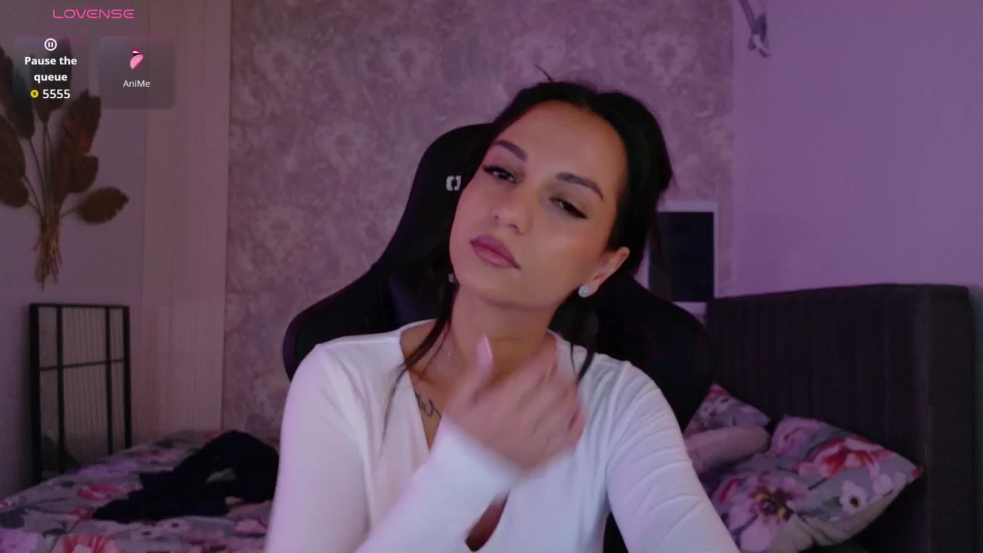 Gallery image thumbnail from Aana_lise's myfreecams stream on, 12/04/2025, 08:01 image 20 of 20