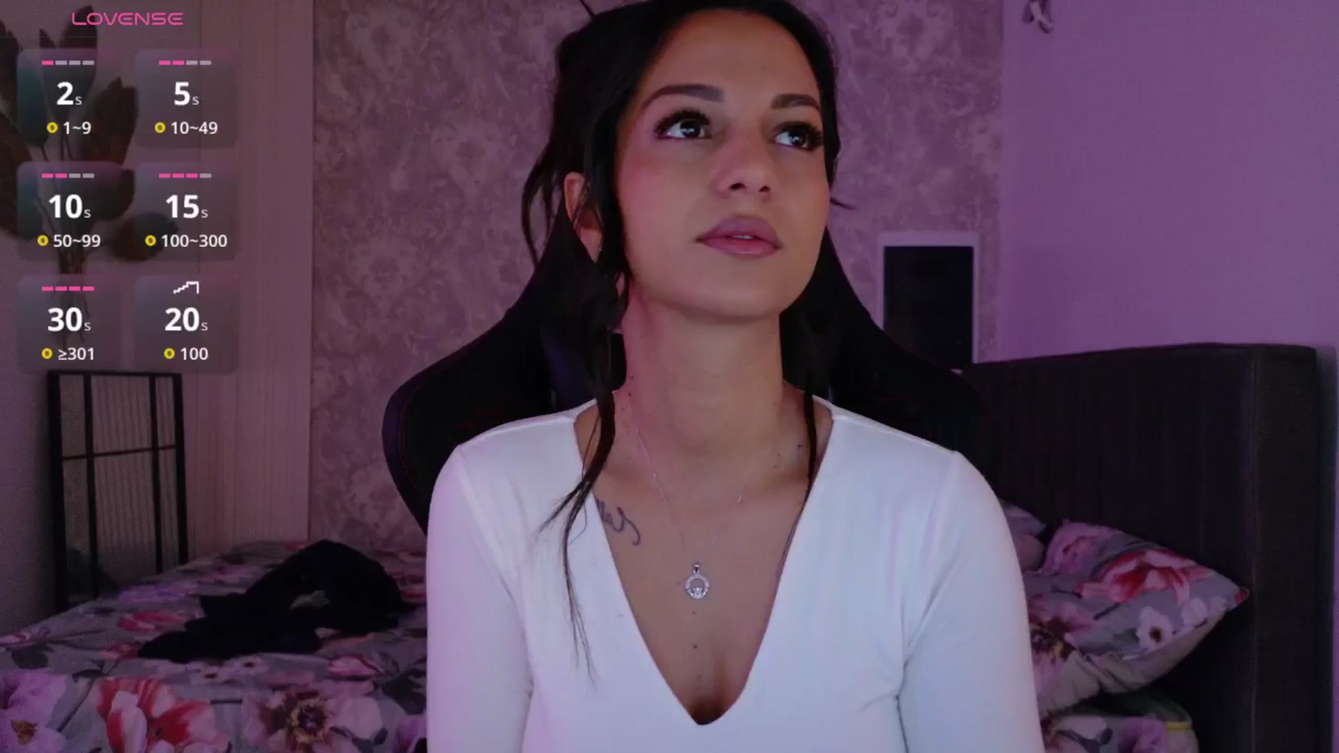 Gallery image thumbnail from Aana_lise's myfreecams stream on, 12/04/2025, 08:01 image 1 of 20
