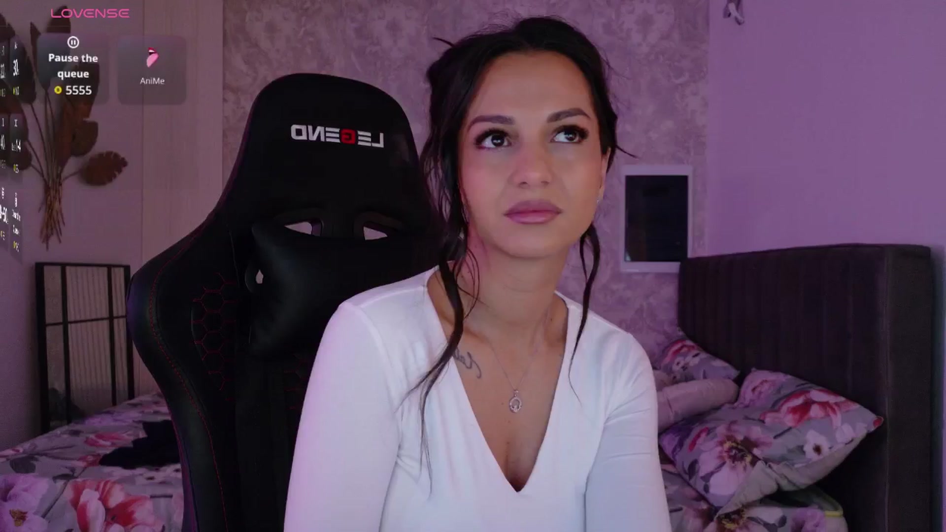 Gallery image thumbnail from Aana_lise's myfreecams stream on, 12/04/2025, 08:01 image 5 of 20