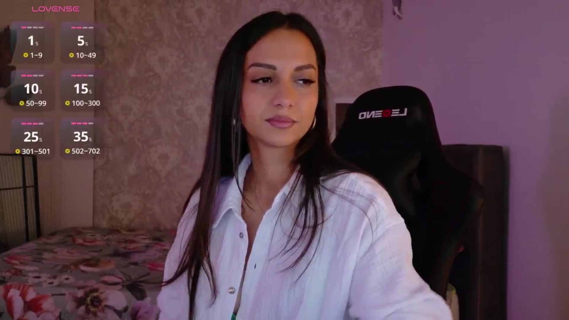Gallery image thumbnail from Aana_lise's myfreecams stream on, 12/18/2025, 08:20 image 7 of 20