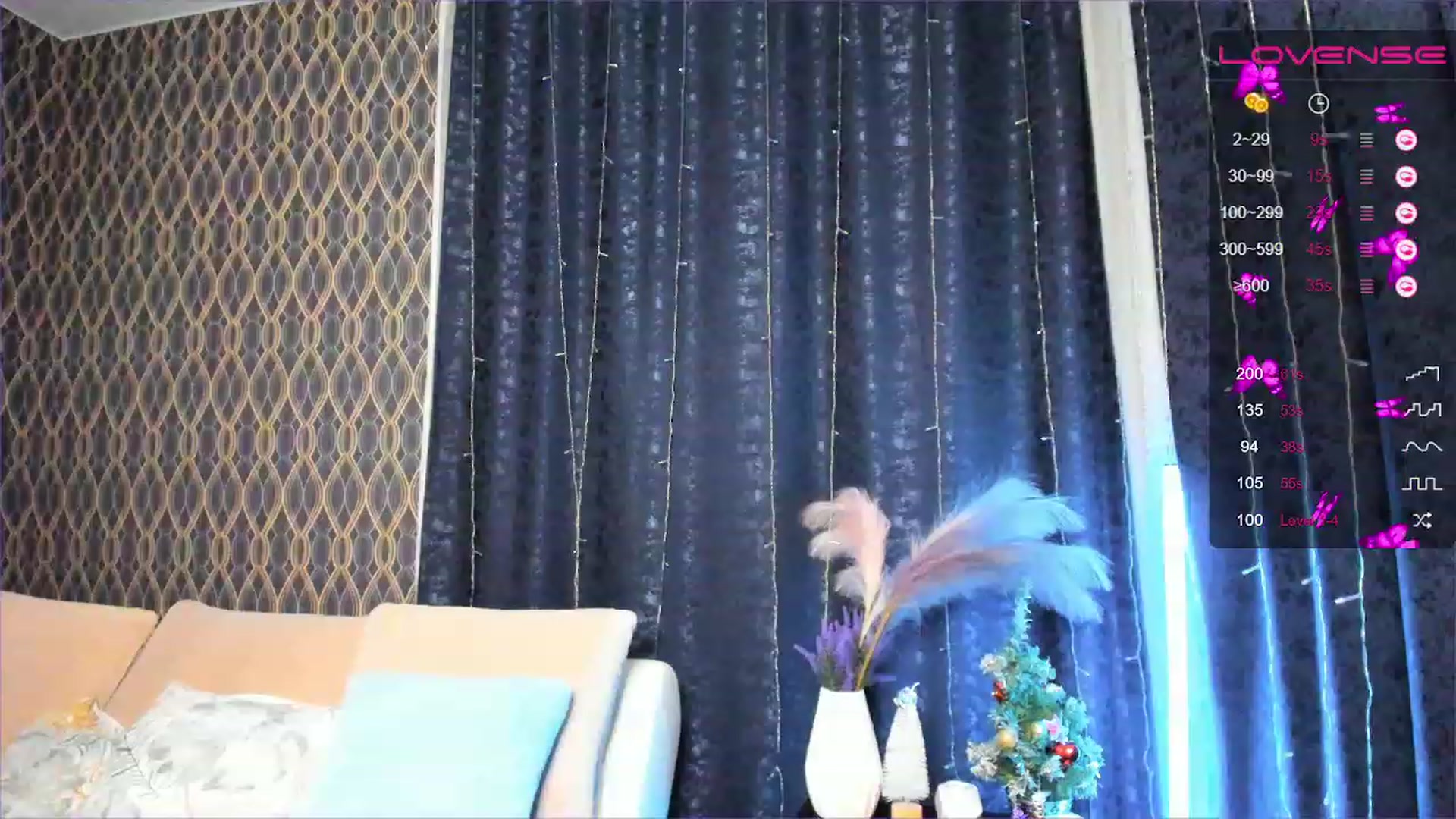 Gallery image thumbnail from Aari01's myfreecams stream on, 12/22/2022, 04:57 image 6 of 20