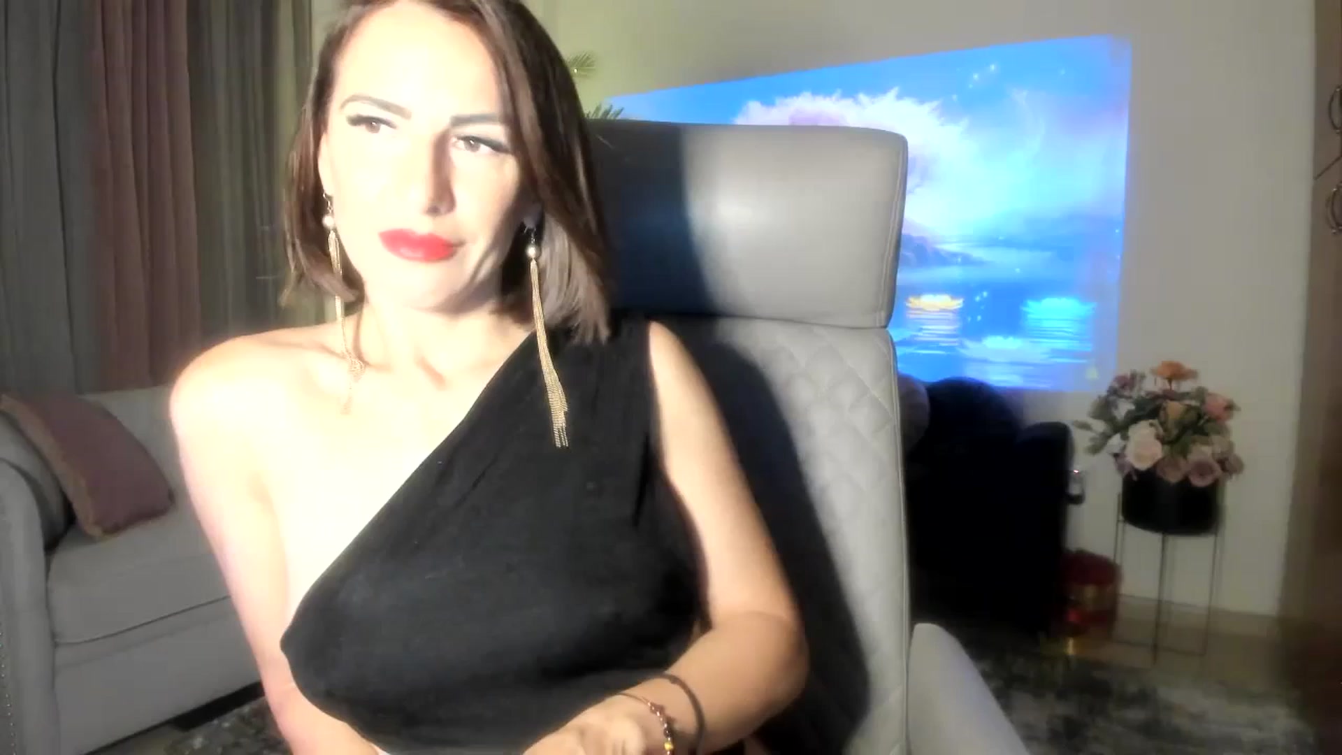 Gallery image thumbnail from AartBitchBday's myfreecams stream on, 07/02/2023, 24:00 image 1 of 20
