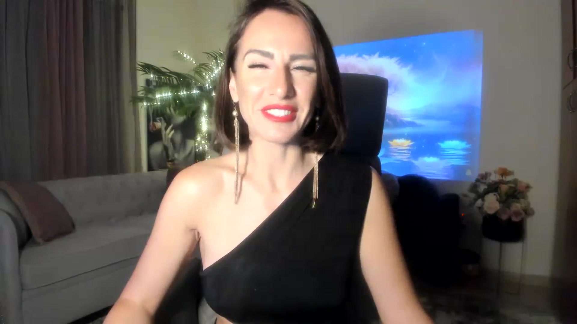 Gallery image thumbnail from AartBitchBday's myfreecams stream on, 07/02/2023, 24:00 image 14 of 20