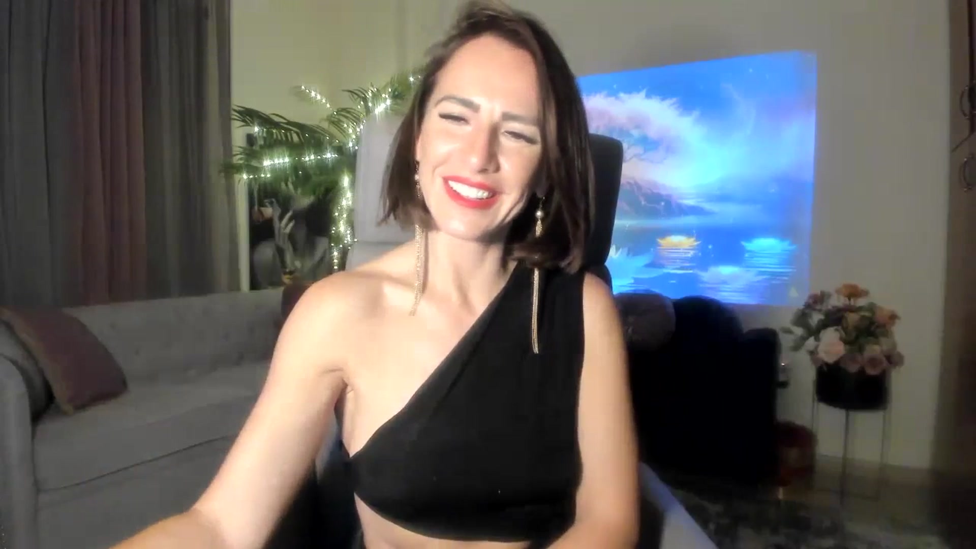 Gallery image thumbnail from AartBitchBday's myfreecams stream on, 07/02/2023, 24:00 image 20 of 20