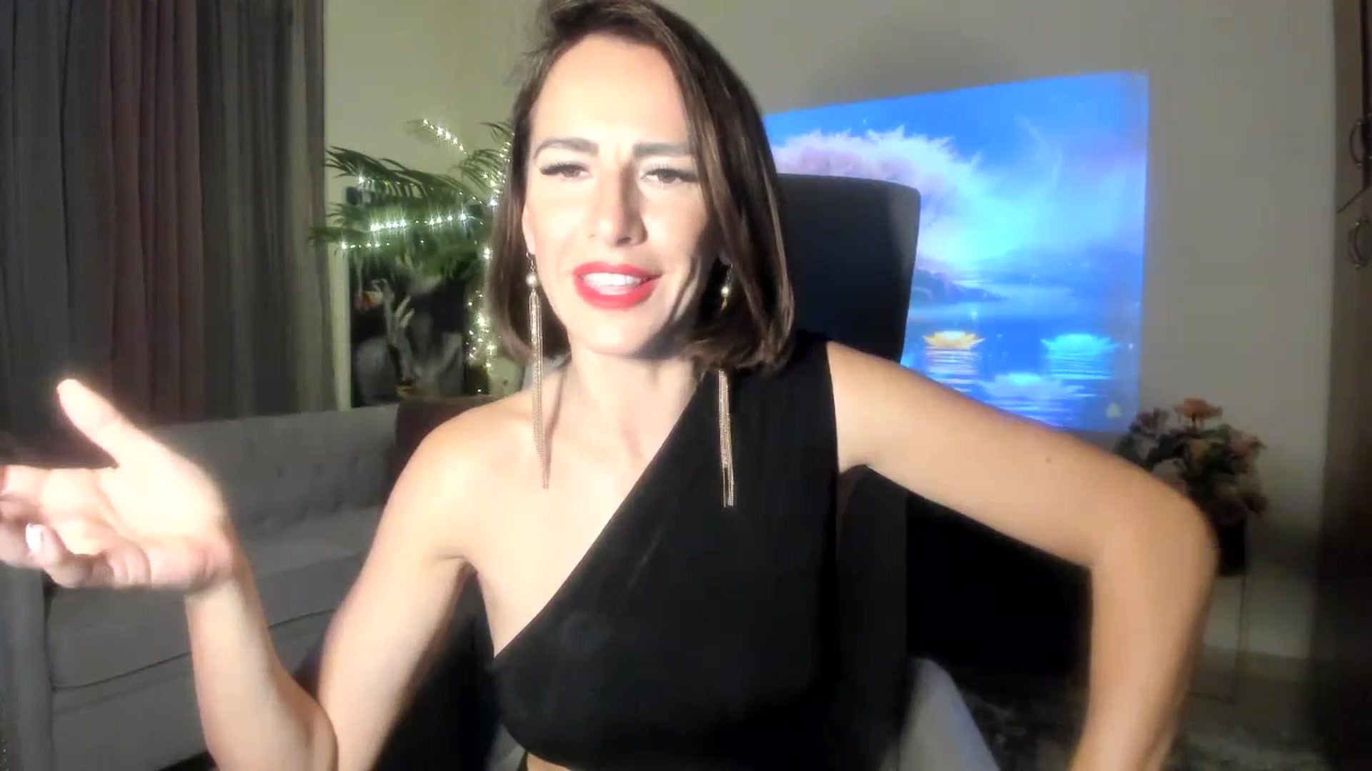 Gallery image thumbnail from AartBitchBday's myfreecams stream on, 07/02/2023, 24:00 image 15 of 20