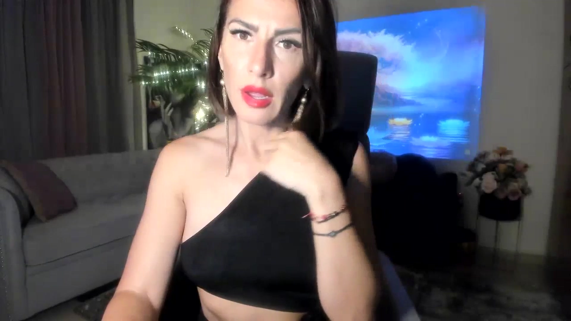 Gallery image thumbnail from AartBitchBday's myfreecams stream on, 07/02/2023, 24:08 image 13 of 20