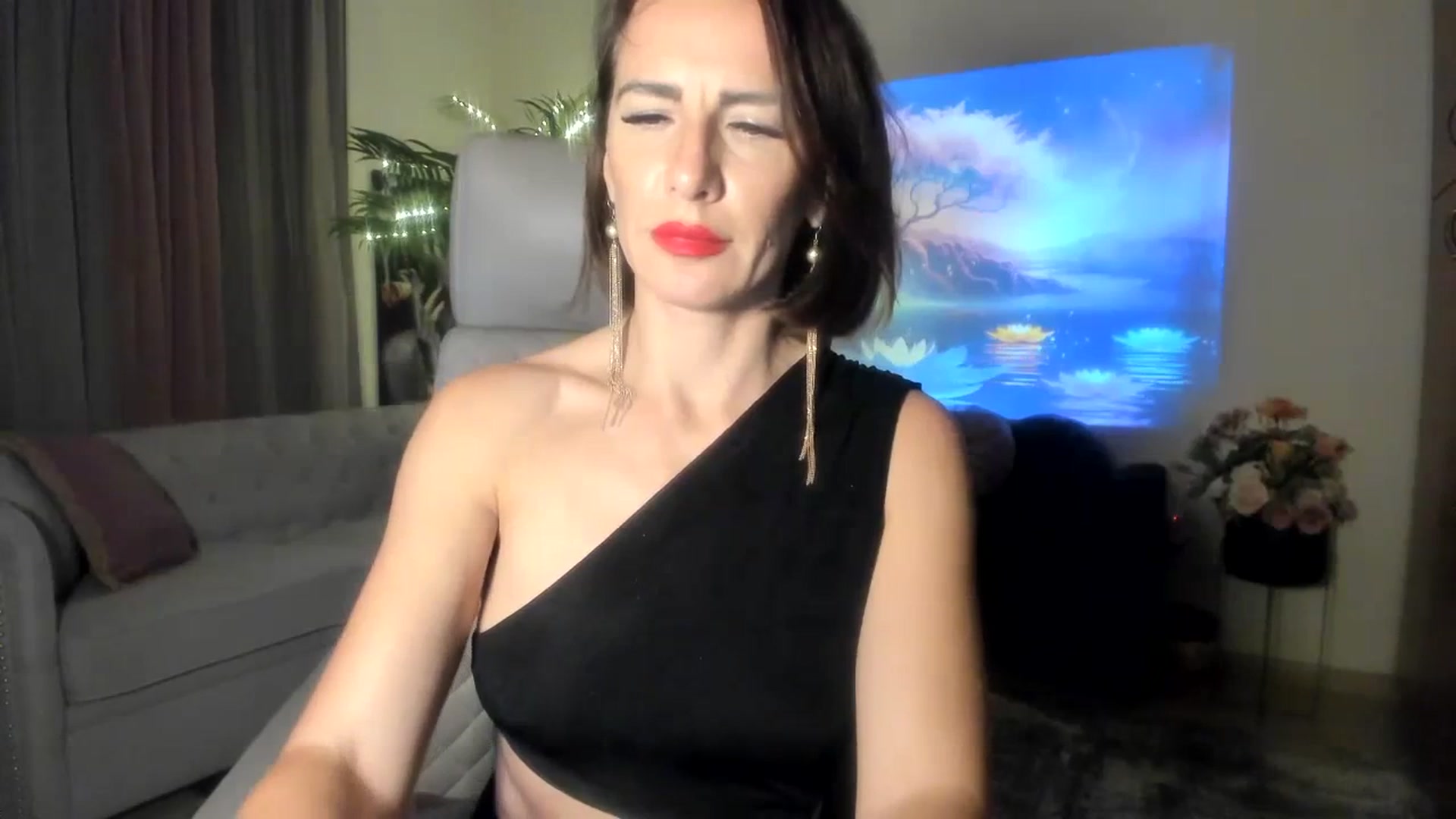 Gallery image thumbnail from AartBitchBday's myfreecams stream on, 07/02/2023, 02:09 image 2 of 20