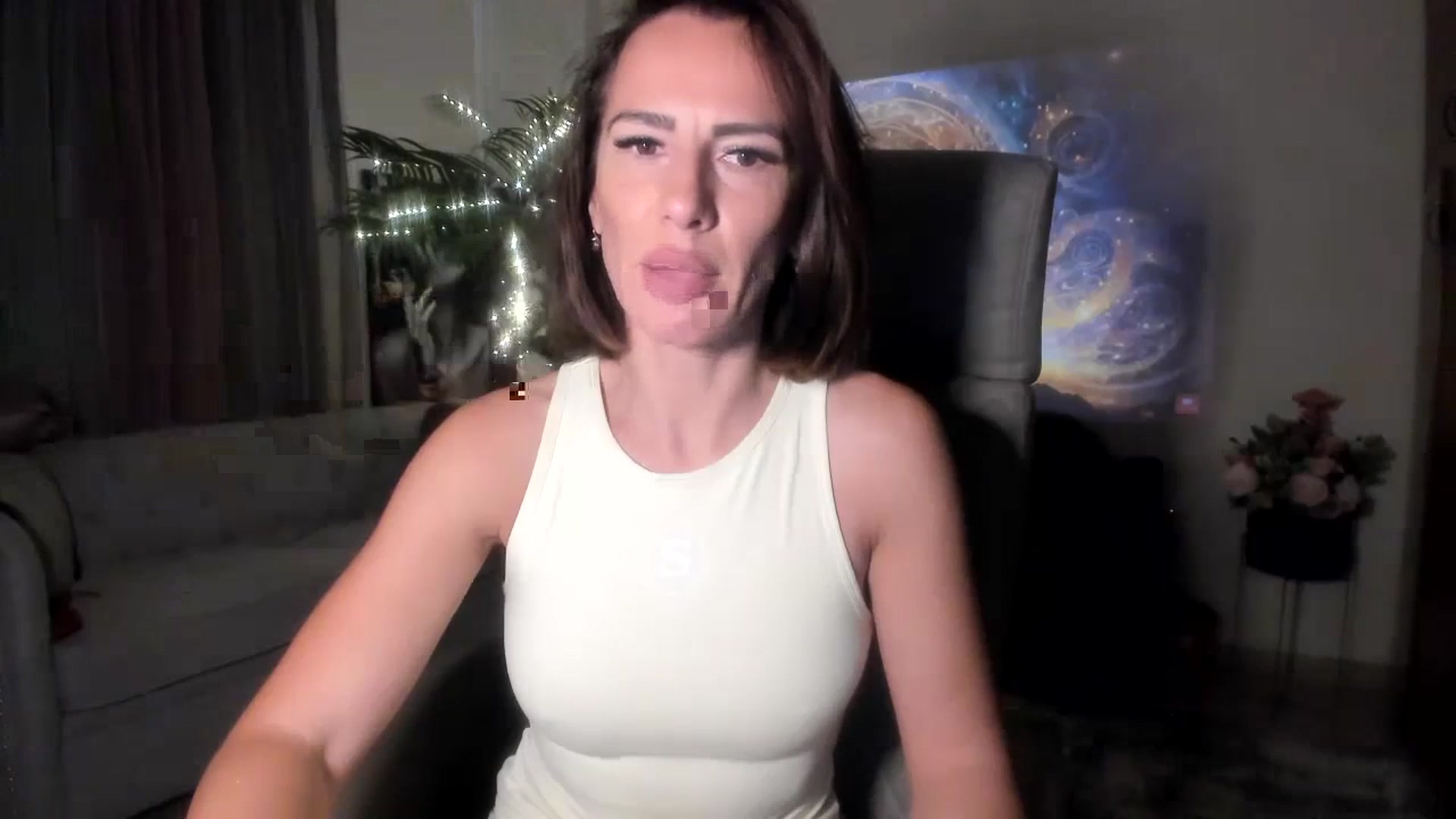 Gallery image thumbnail from AartBitchBday's myfreecams stream on, 07/12/2023, 03:42 image 16 of 20