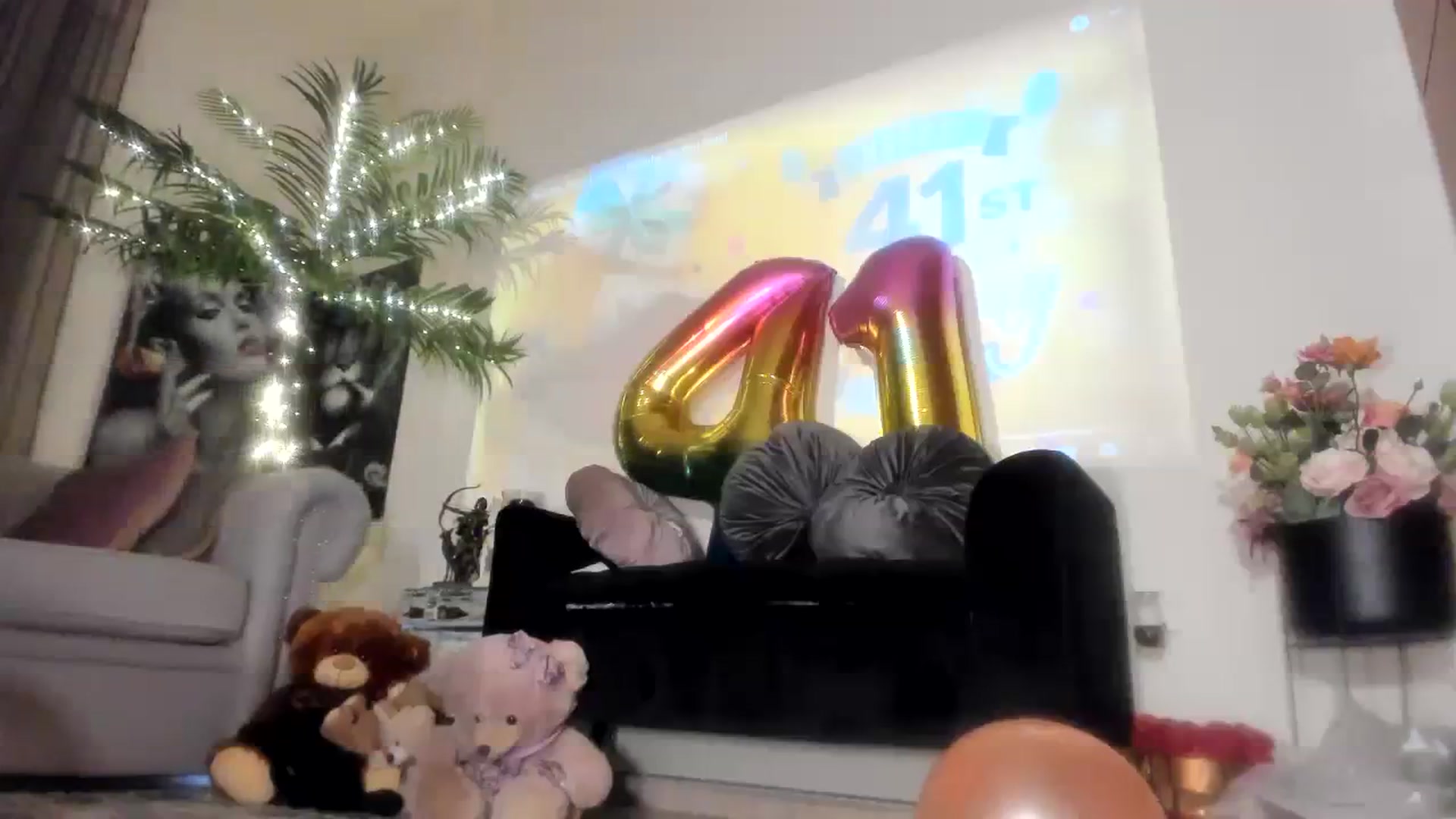 Gallery image thumbnail from AartBitchBday's myfreecams stream on, 07/30/2023, 24:15 image 3 of 20