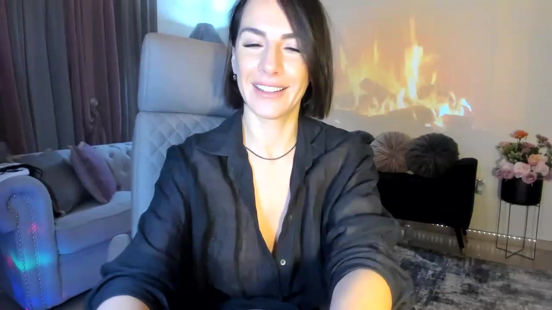 Gallery image thumbnail from Aarte_miss's myfreecams stream on, 11/23/2022, 02:11 image 4 of 20