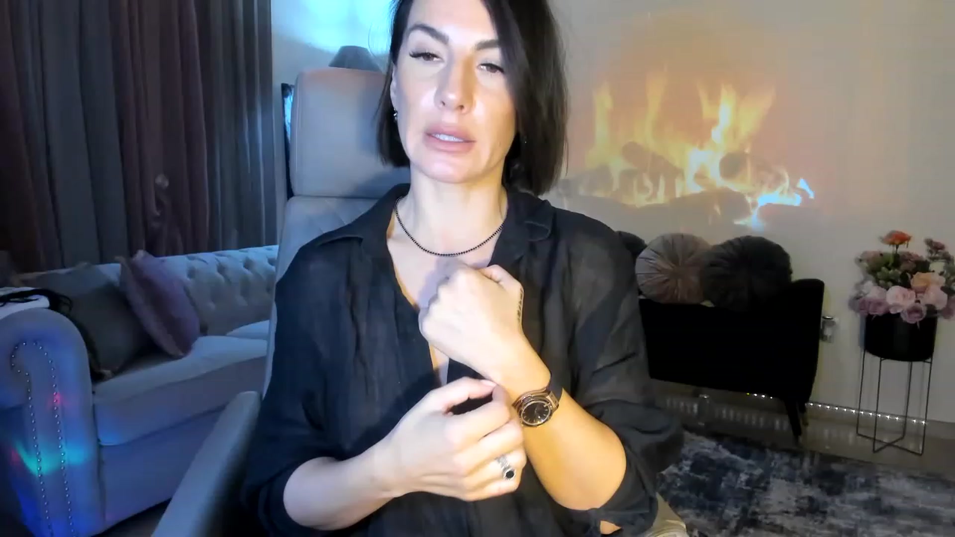 Gallery image thumbnail from Aarte_miss's myfreecams stream on, 11/23/2022, 02:11 image 2 of 20