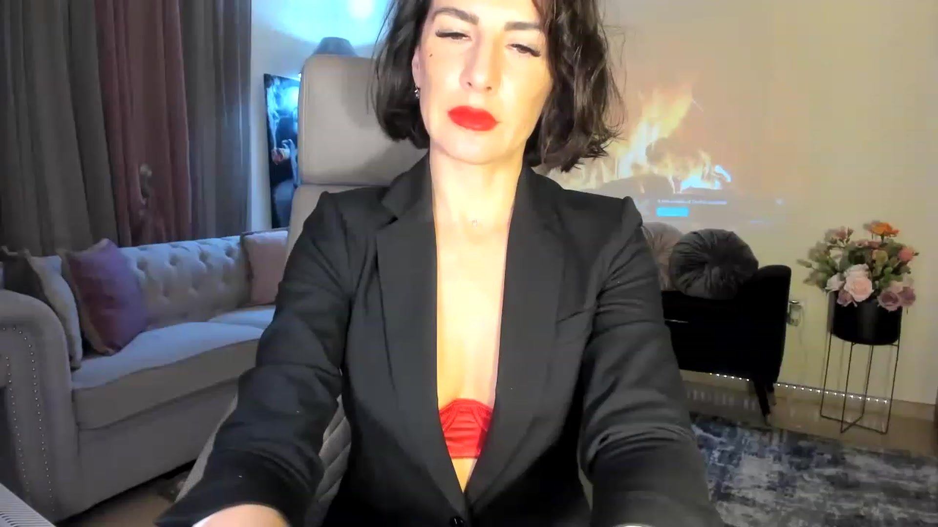 Gallery image thumbnail from Aarte_miss's myfreecams stream on, 11/26/2022, 03:10 image 4 of 20