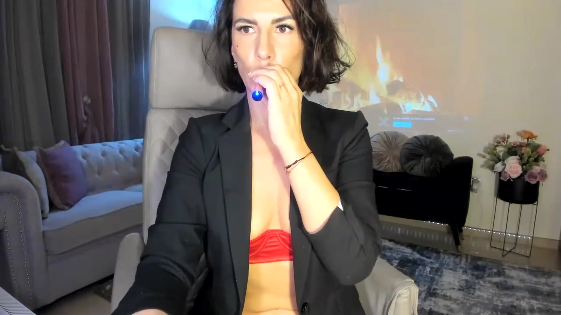 Gallery image thumbnail from Aarte_miss's myfreecams stream on, 11/26/2022, 03:10 image 11 of 20