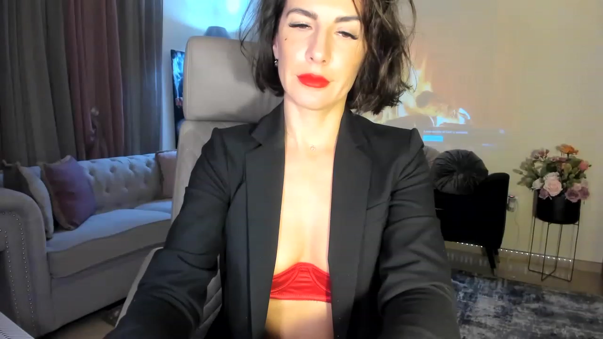 Gallery image thumbnail from Aarte_miss's myfreecams stream on, 11/26/2022, 03:10 image 7 of 20